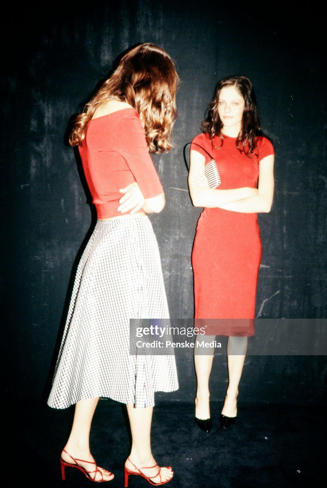 NWT S/S 2000 Ralph Lauren Blanco Negro Gingham Seda Tafetán Flare Falda Midi en venta 6