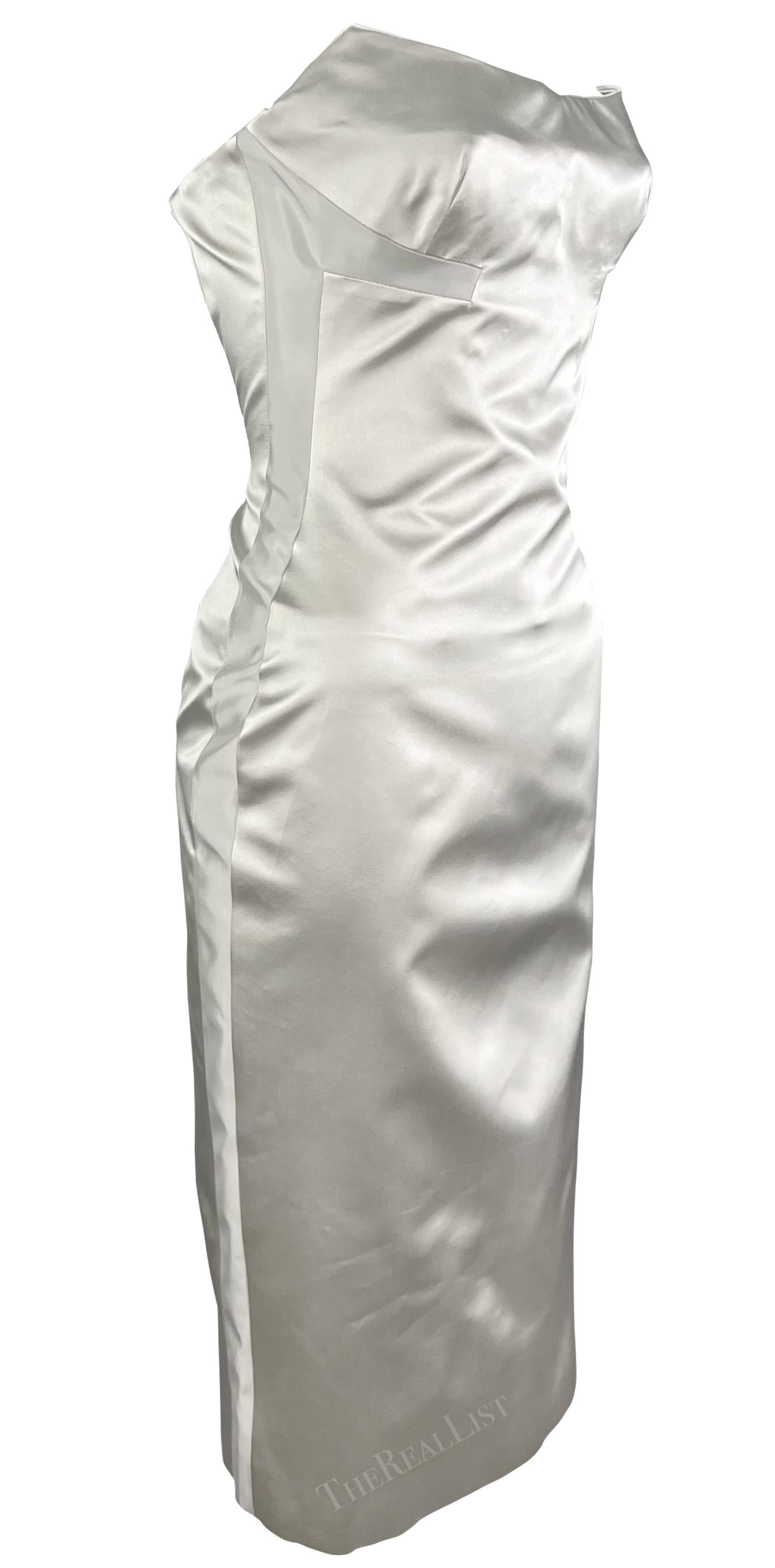 NWT S/S 2001 Gucci by Tom Ford Runway Ad Corset White Silk Satin Strapless Dress (Robe bustier en satin de soie blanche) en vente 9