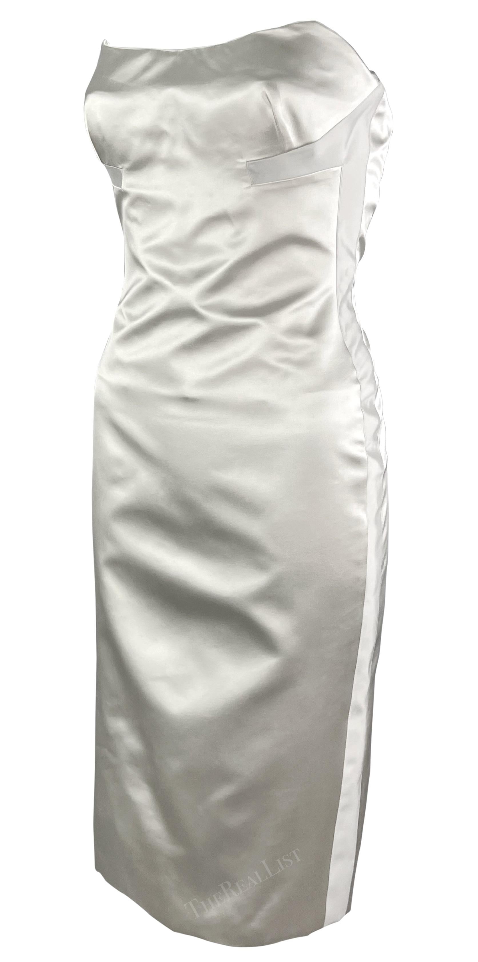NWT S/S 2001 Gucci by Tom Ford Runway Ad Corset White Silk Satin Strapless Dress For Sale 2