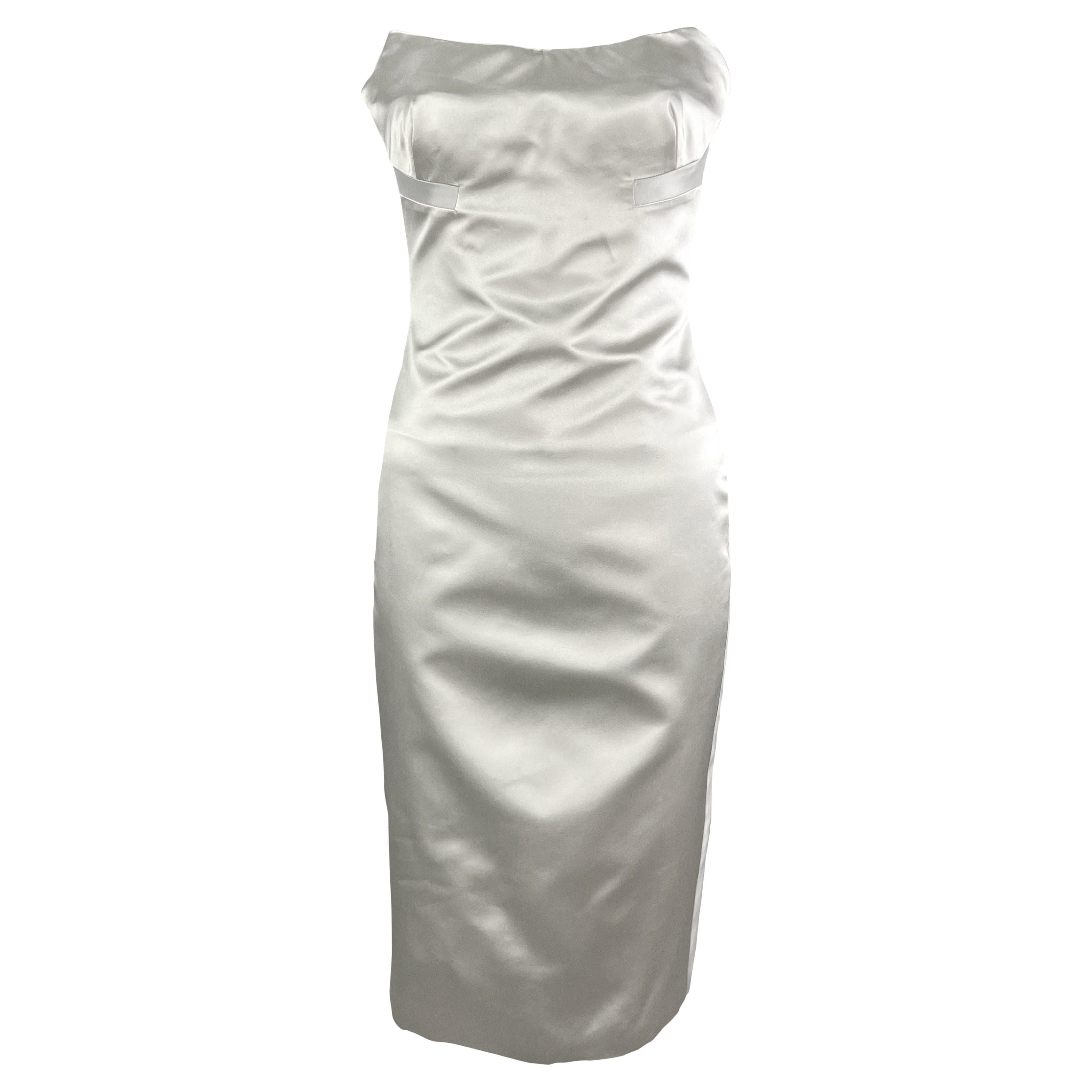NWT S/S 2001 Gucci by Tom Ford Runway Ad Corset White Silk Satin Strapless Dress For Sale