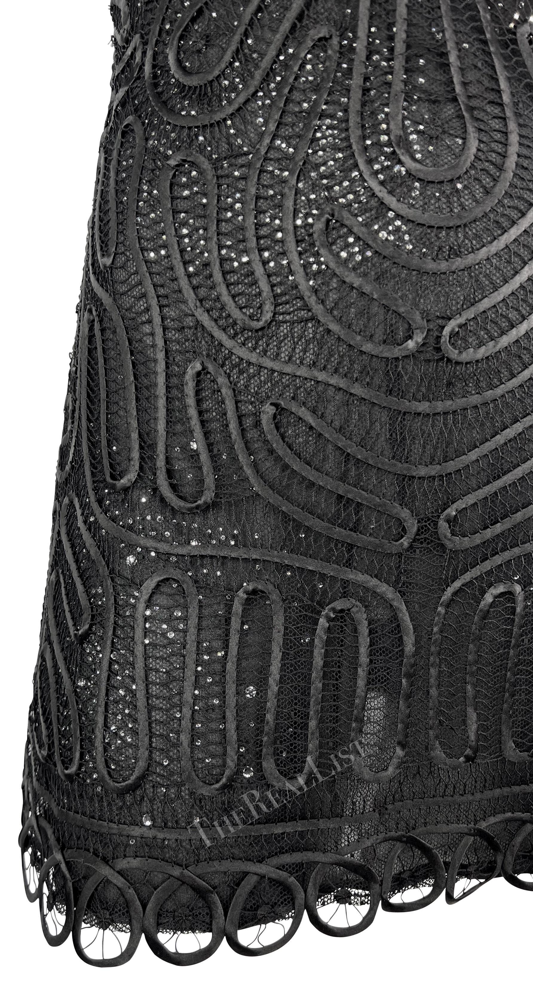 NEU F/S 2002 Gianni Versace by Donatella Schwarzes Minikleid aus durchsichtiger Strass-Spitzenspitze, neu mit Strass im Angebot 1