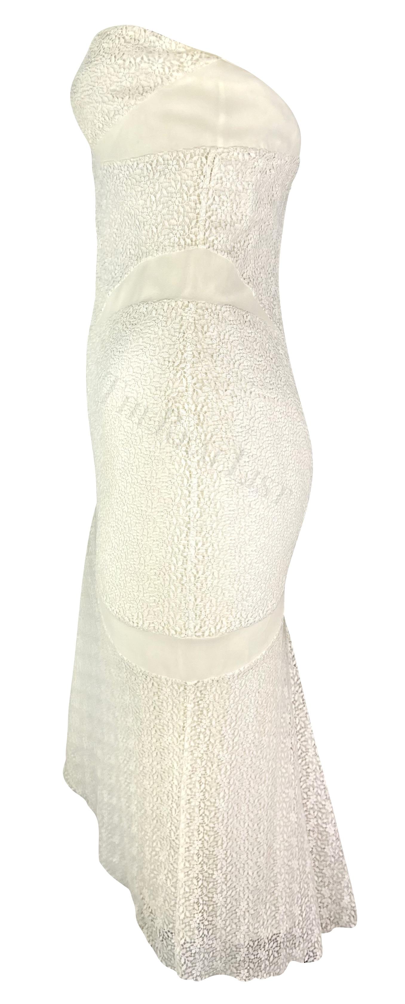 Robe sans bretelles en dentelle à fleurs blanches Gianni Versace par Donatella, P/E 2002, Neuve avec étiquette Pour femmes en vente