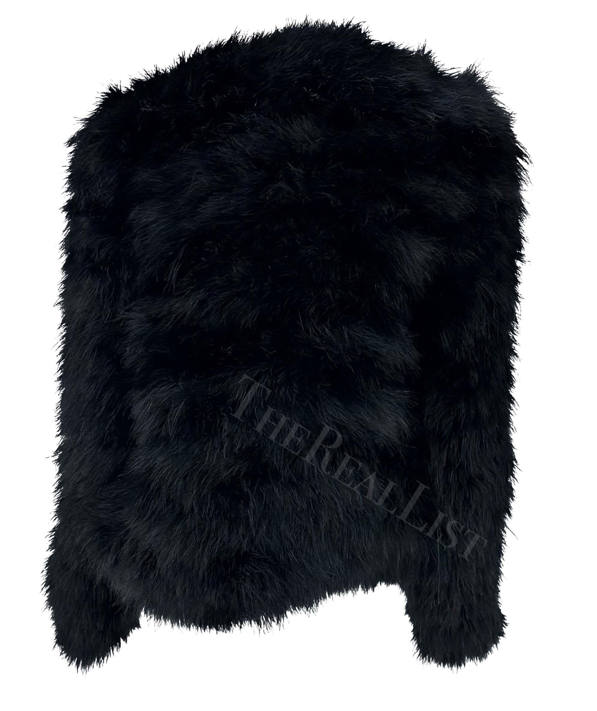 NWT S/S 2004 Gucci by Tom Ford Black Marabou Feather Chubby Coat For Sale 2