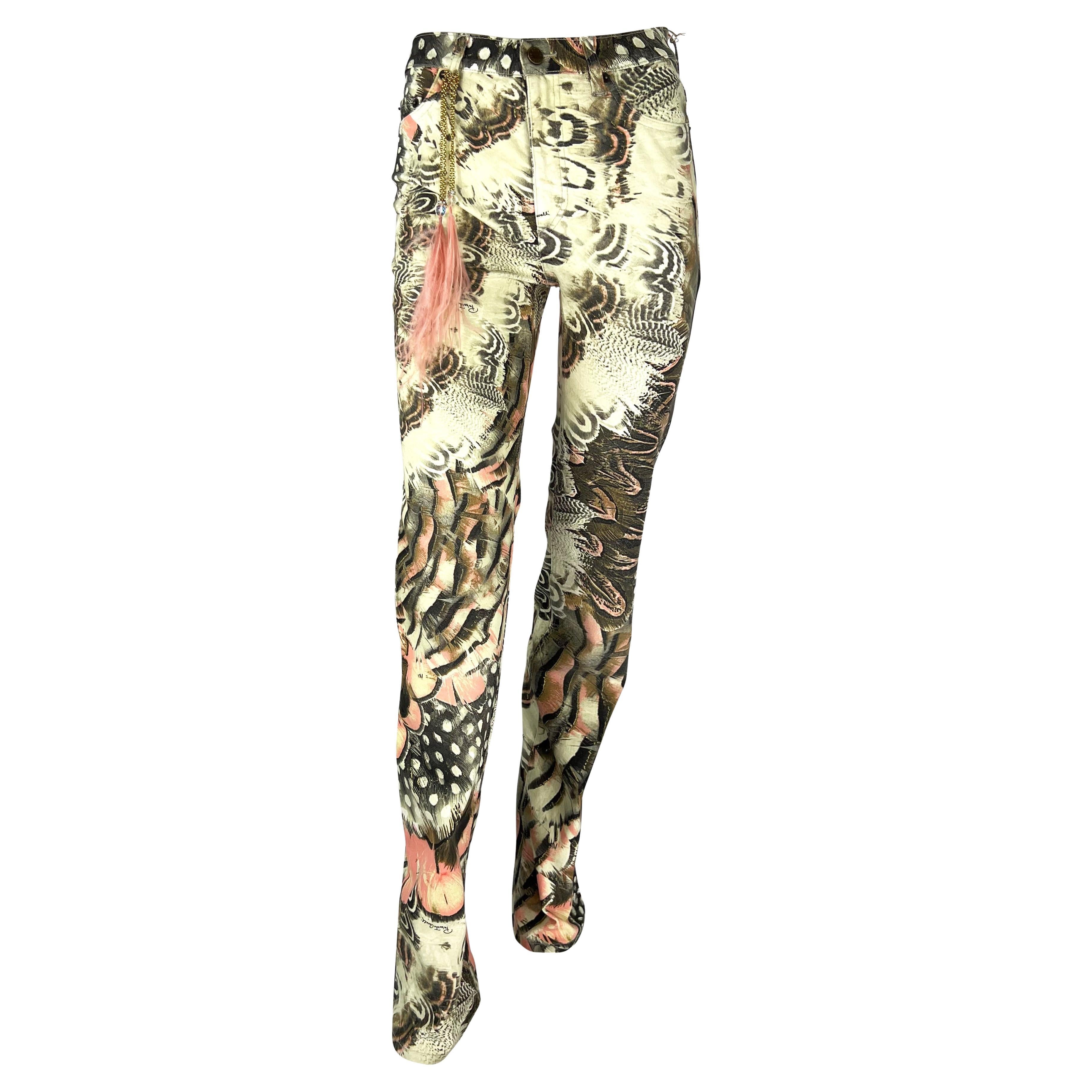 Women's NWT S/S 2004 Roberto Cavalli Pink Feather Print Crystal Ostrich Pendant Jeans For Sale