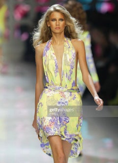 NWT S/S 2004 Versace by Donatella Yellow Orchid Floral Runway Dress