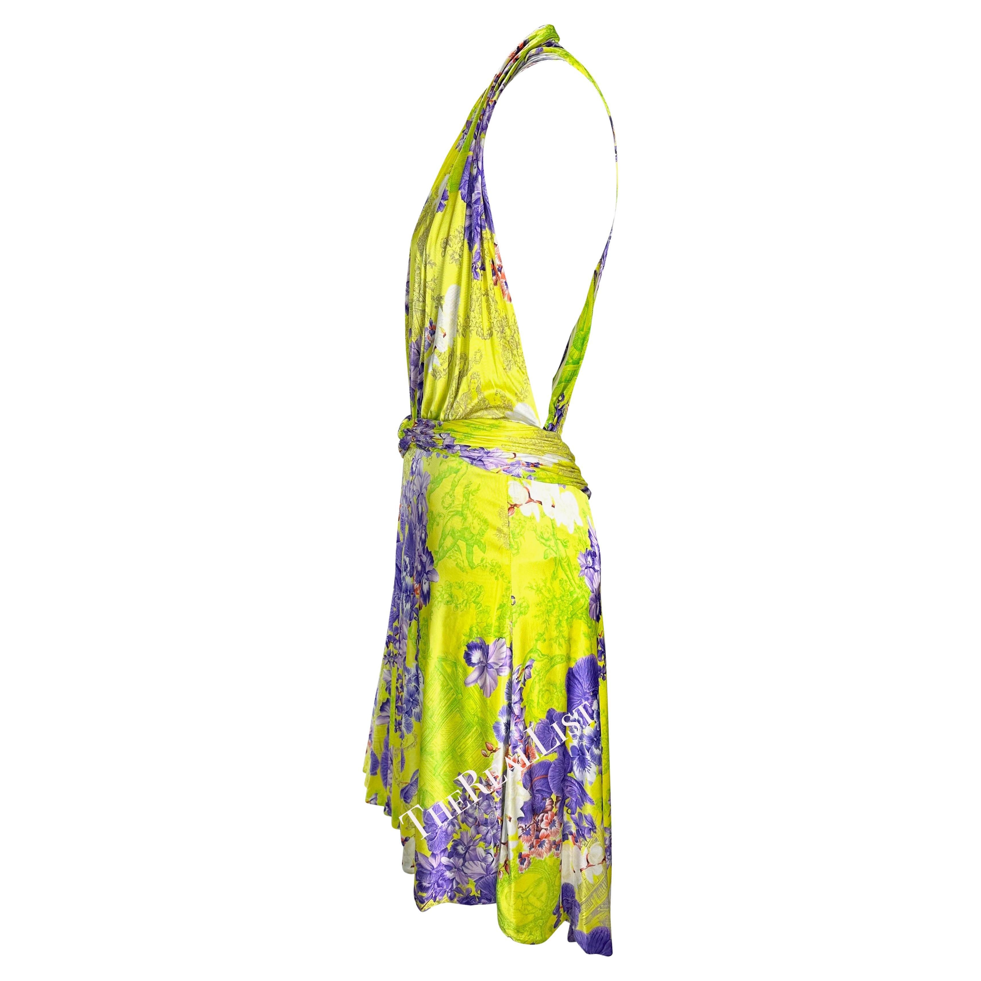 NWT S/S 2004 Versace by Donatella Jaune Orchidée Floral Runway Dress en vente 1