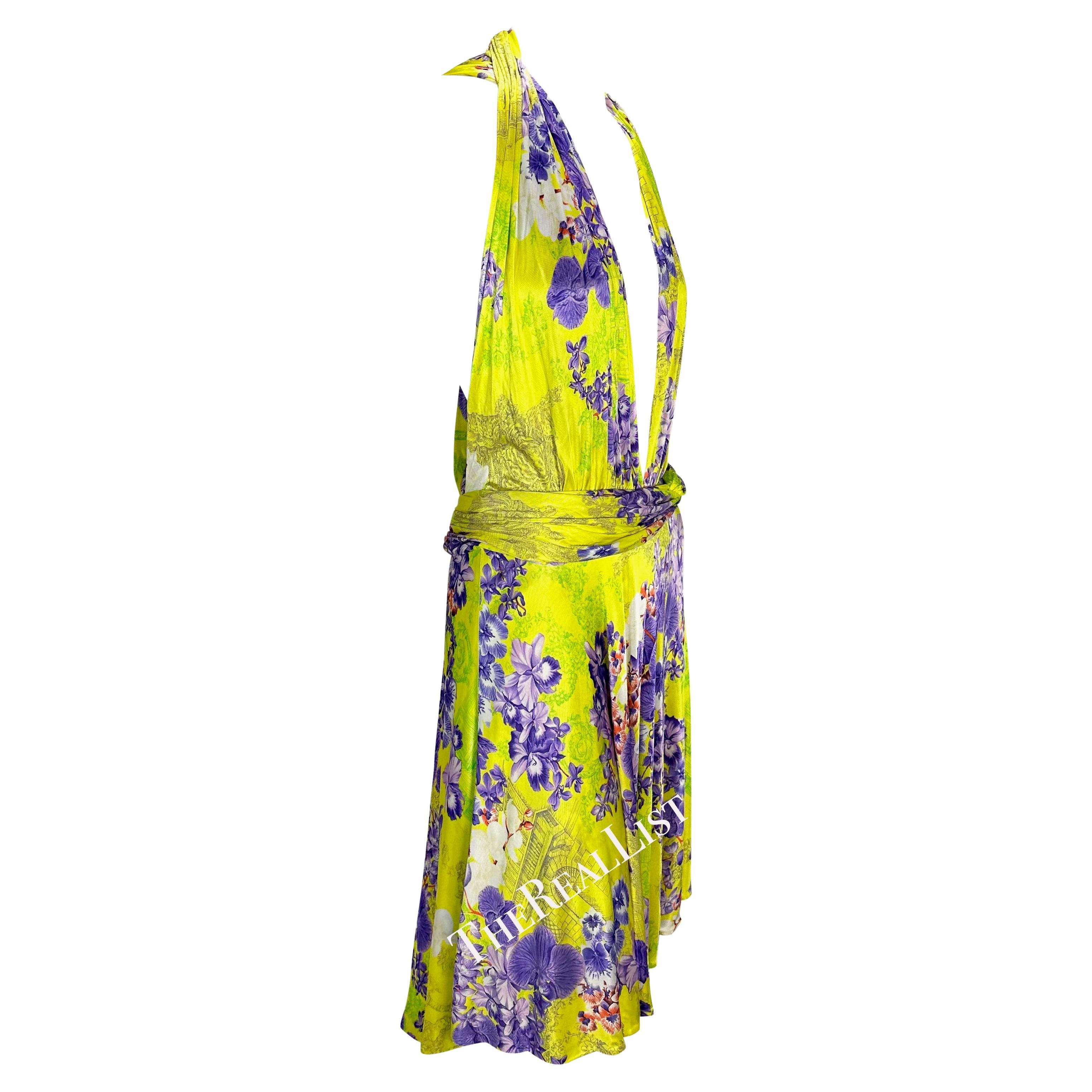 NEU F/S 2004 Versace by Donatella Gelbes Orchideen-Laufstegkleid mit Blumenmuster 5