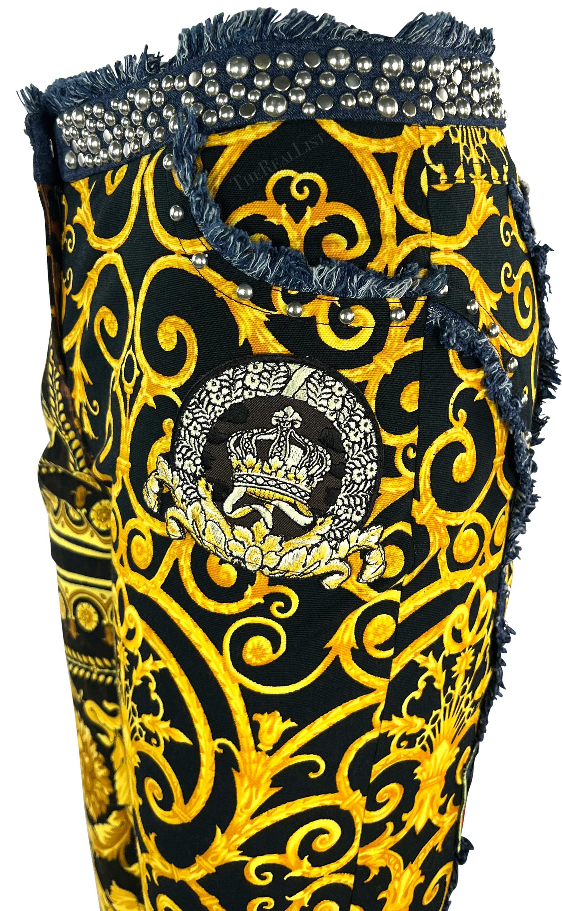 NWT S/S 2005 Versace by Donatella Baroque Print 'Chaos Couture' Studded Jeans For Sale 5