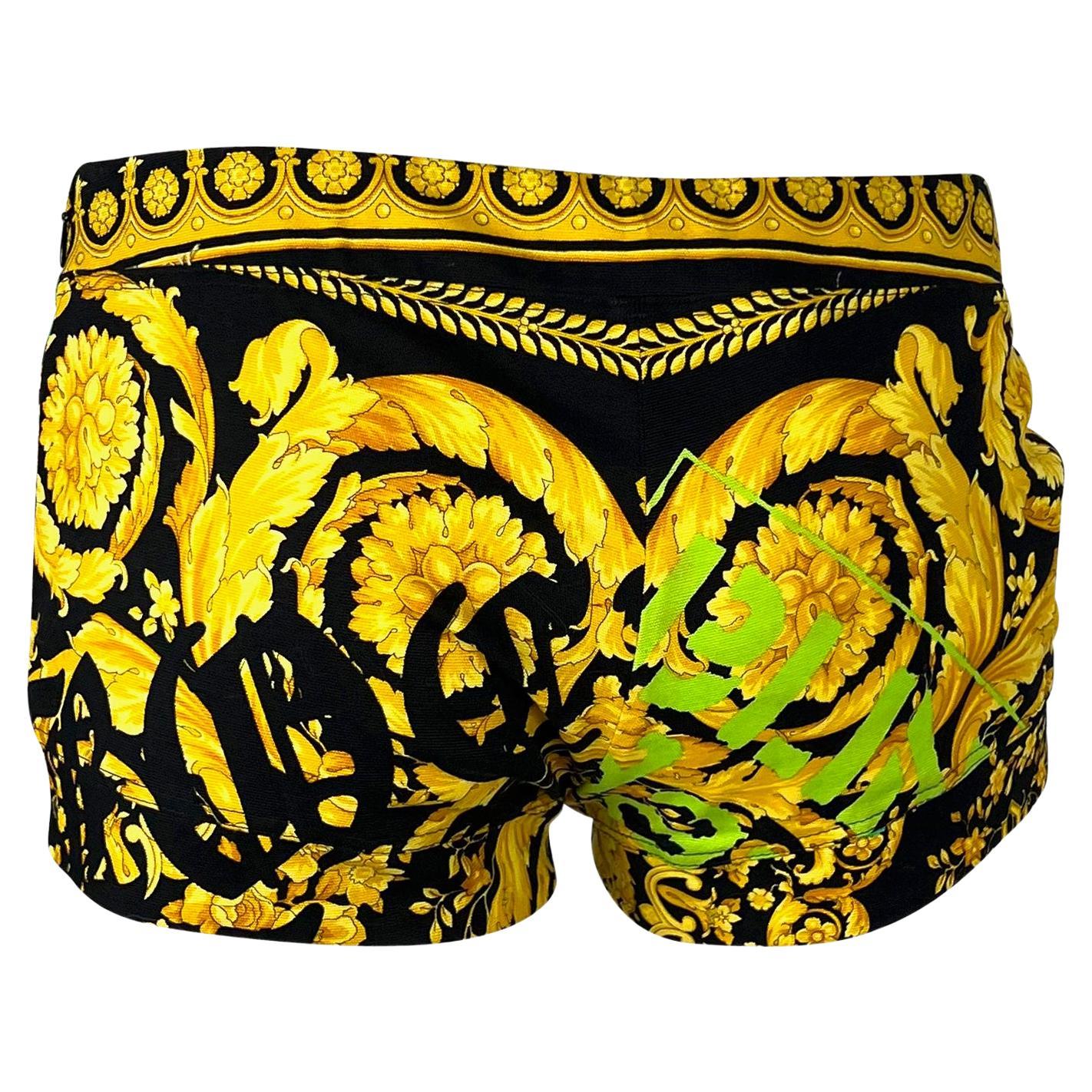 Women's NWT S/S 2005 Versace by Donatella Chaos Couture Baroque Print Gold Mini Shorts For Sale