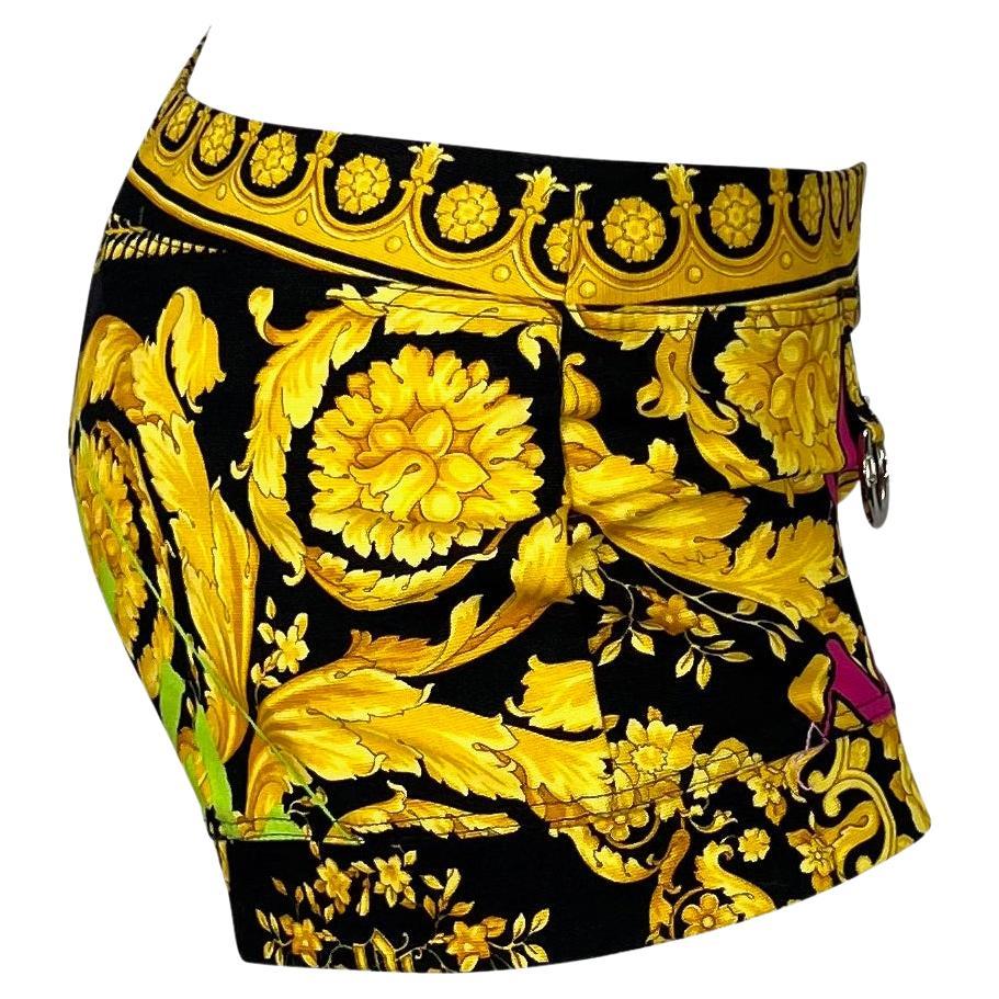 NWT S/S 2005 Versace by Donatella Chaos Couture Baroque Print Gold Mini Shorts For Sale 2