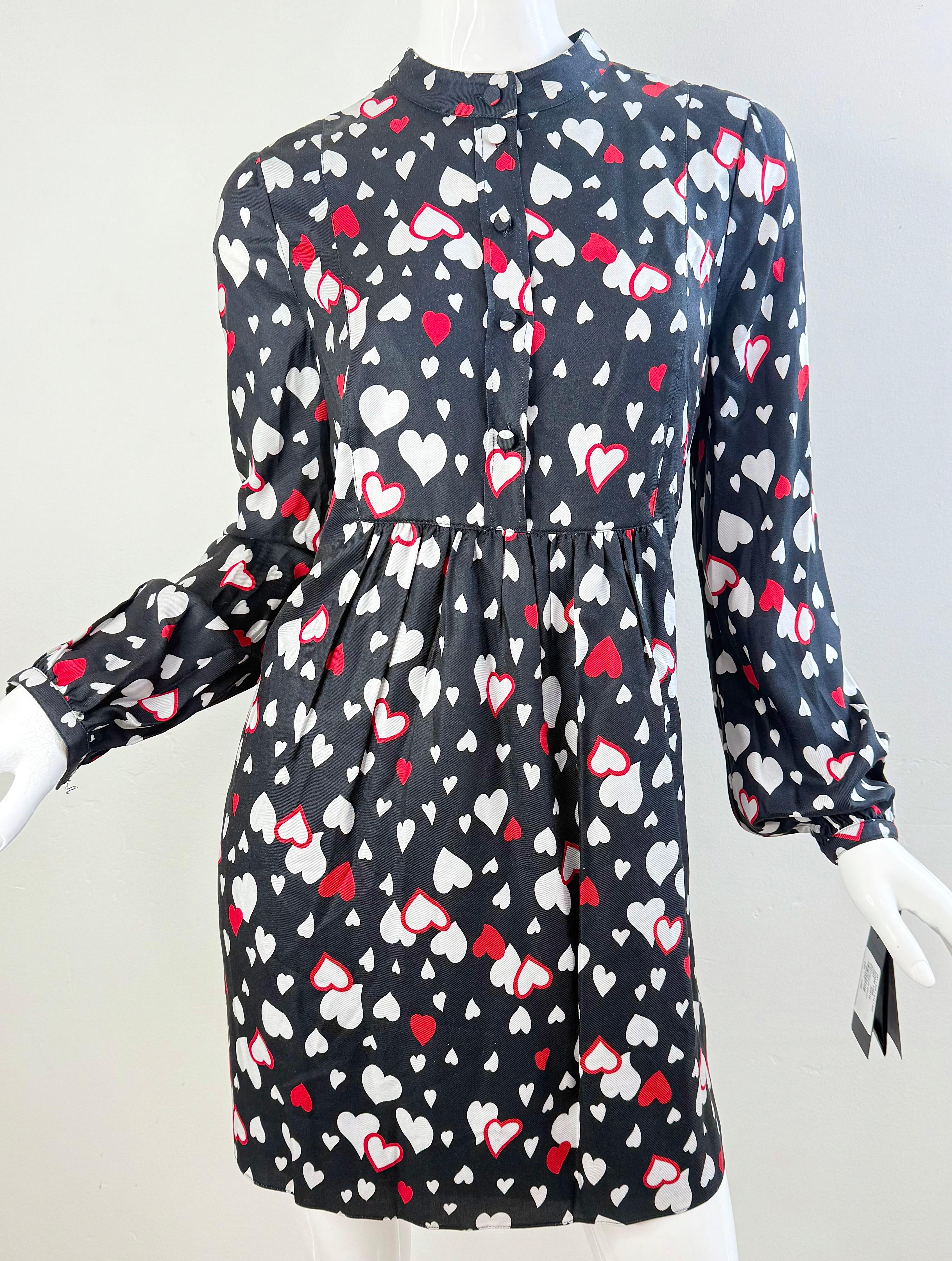 NWT Saint Laurent 2016 Größe 40 Heart Print Minikleid Schwarz Rot Weiß Seide YSL im Angebot 13