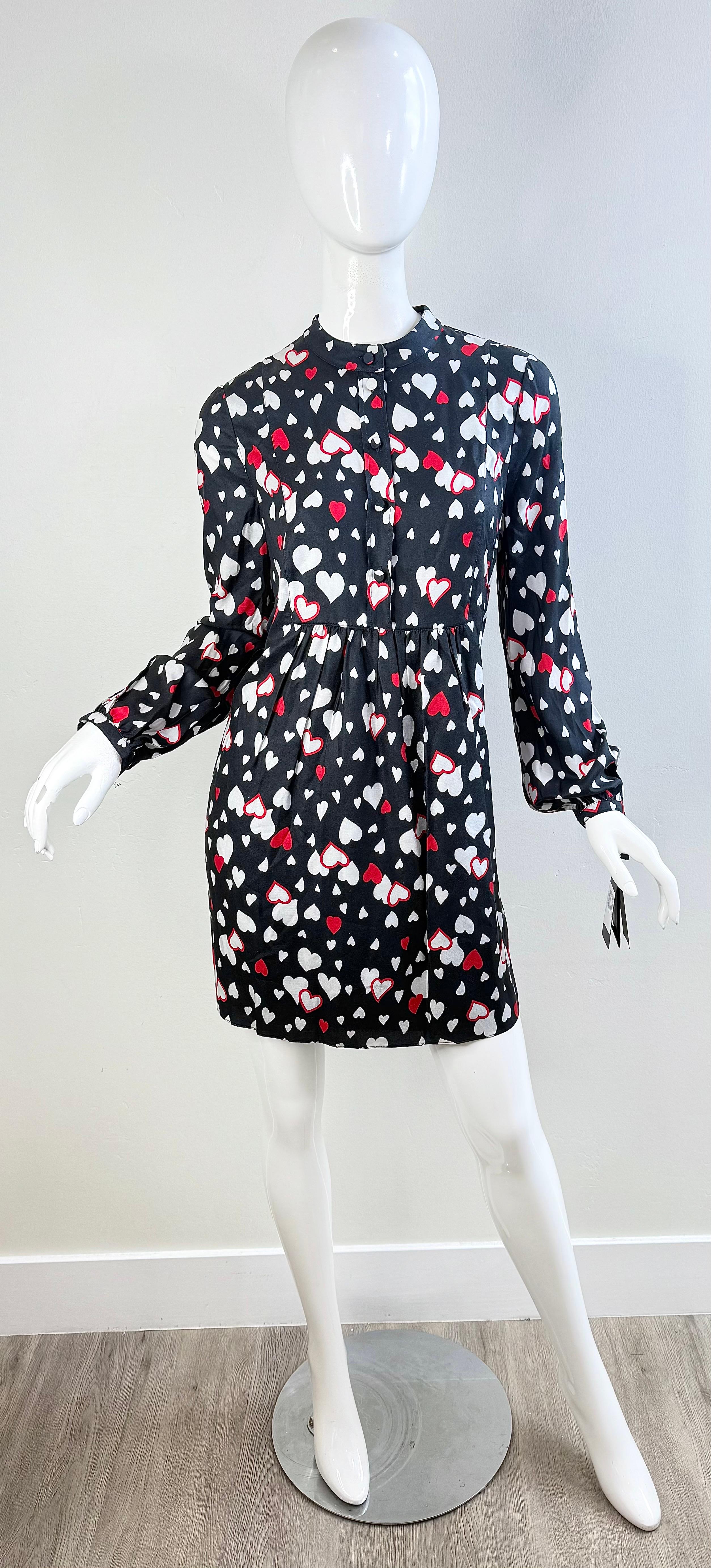 NWT Saint Laurent 2016 Größe 40 Heart Print Minikleid Schwarz Rot Weiß Seide YSL im Angebot 16