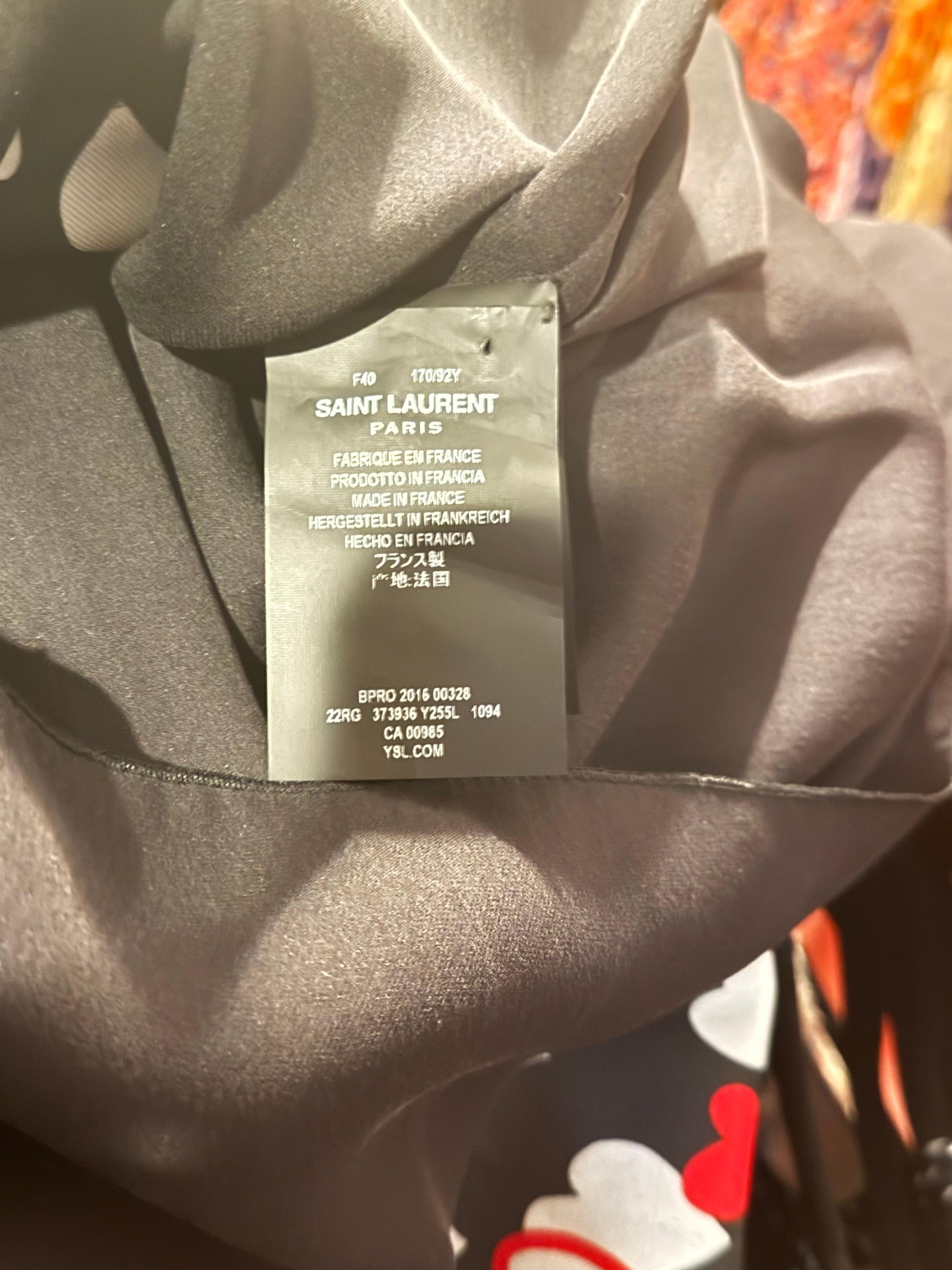 NWT Saint Laurent 2016 Größe 40 Heart Print Minikleid Schwarz Rot Weiß Seide YSL im Angebot 1