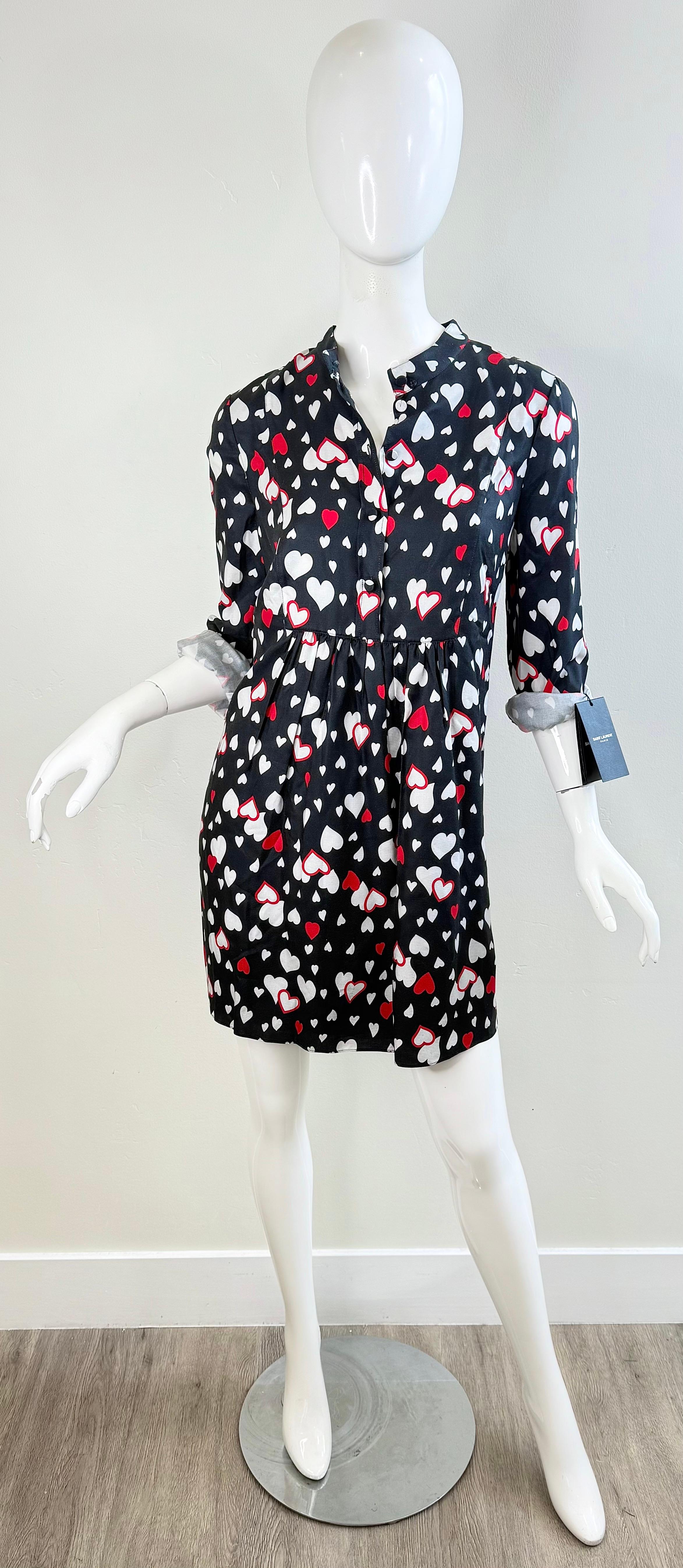 NWT Saint Laurent 2016 Größe 40 Heart Print Minikleid Schwarz Rot Weiß Seide YSL im Angebot 2