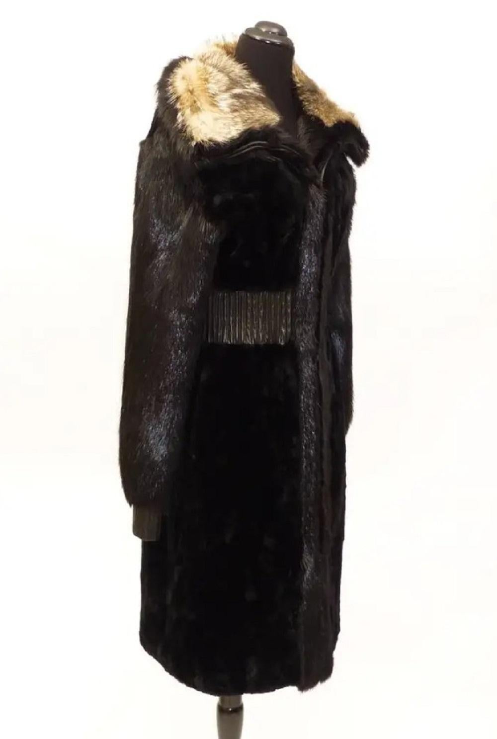 NWT Tom Ford for Yves Saint Laurent F/W 2003 Fur Coat French 38 - US 6 Neuf - En vente à Montgomery, TX