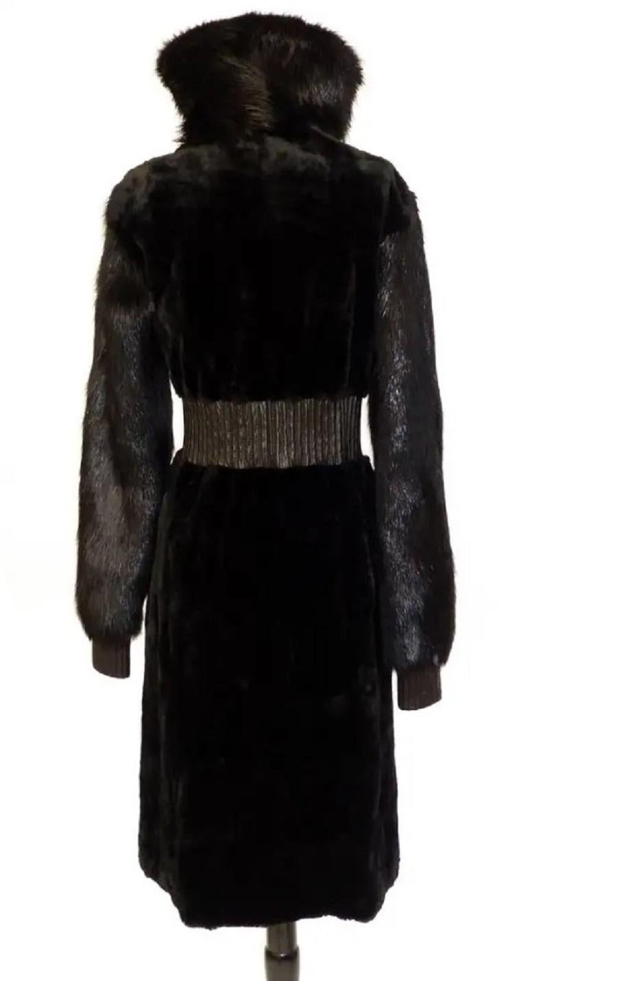 Women's NWT Tom Ford for Yves Saint Laurent F/W 2003 Fur Coat French 38 - US 6 For Sale