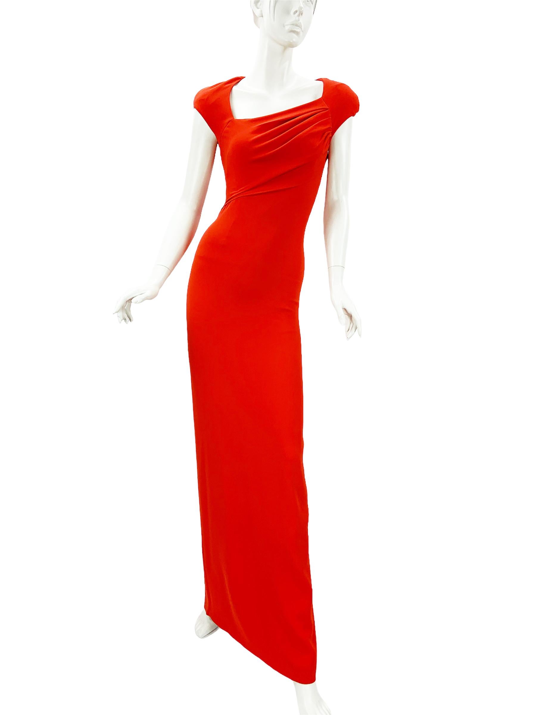 NEU Tom Ford H/W 2023 venezianisches rotes Seiden-Georgette Abendumhangkleid aus Seide, Italienisch, 38 im Angebot 6