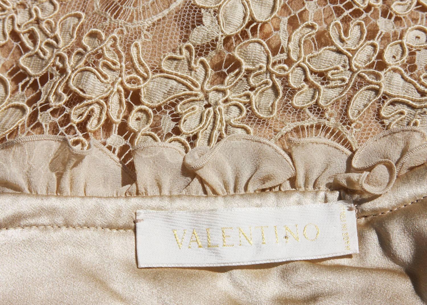 NWT Valentino Vintage S/S 2002 Champagne Sheer Lace Romantic Ruffle Skirt US 6 In New Condition For Sale In Montgomery, TX