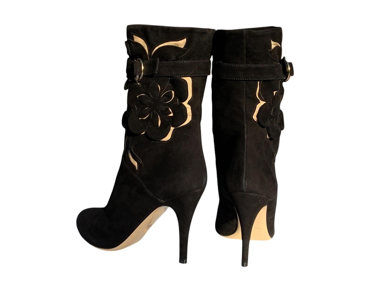 NWT Valentino Garavani Floral Cut Out Suede Leder Heel Stiefel Schwarz 36.5 US 6.5 Damen im Angebot
