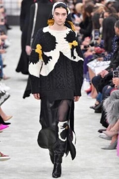 Stivali sopra il ginocchio in pelle stampata NWT Valentino Garavani da passerella, taglia italiana 39,5