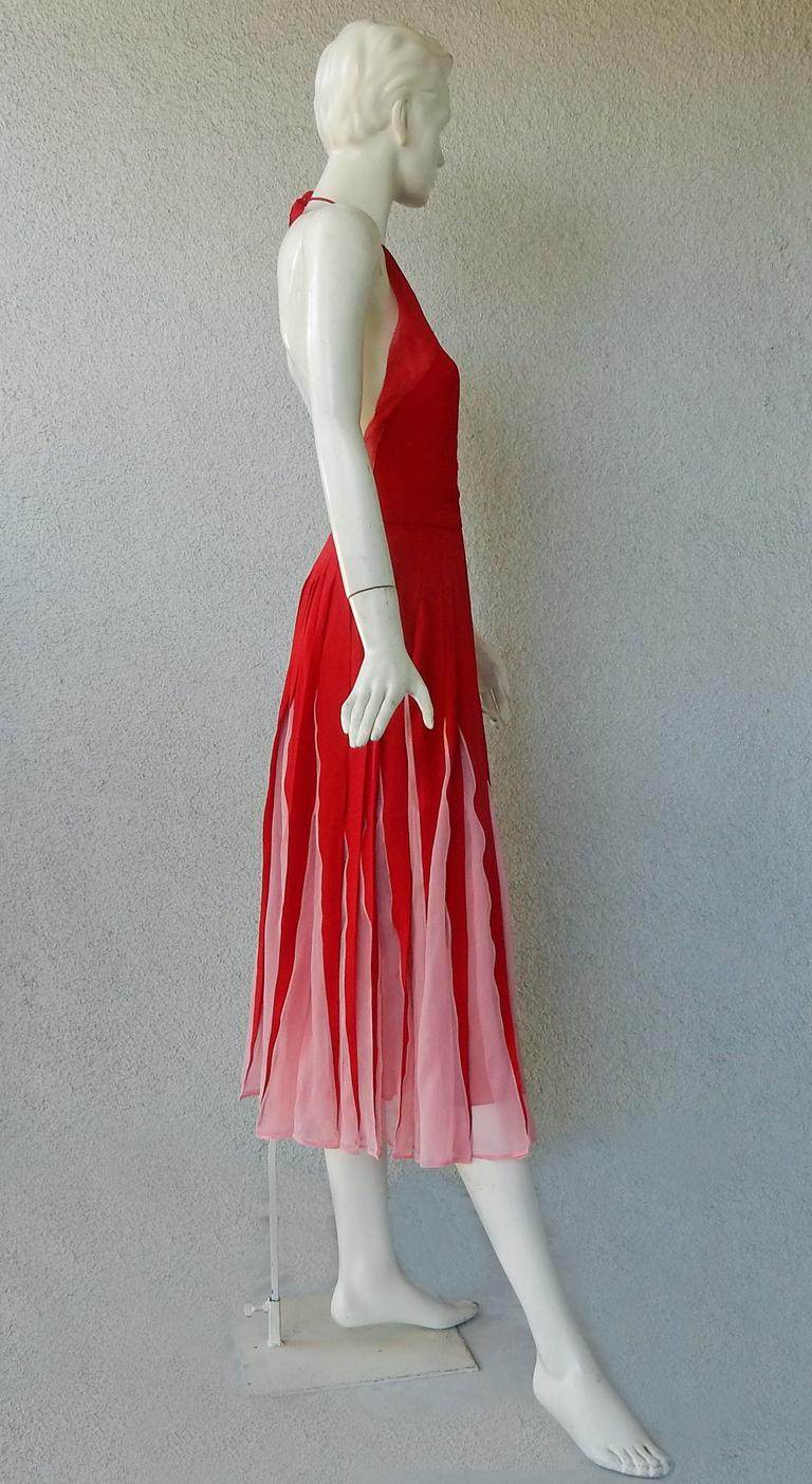 NWT Valentino Runway Red & Pink Evening Dress Seen on Magazine Cover In New Condition For Sale In Los Angeles, CA
