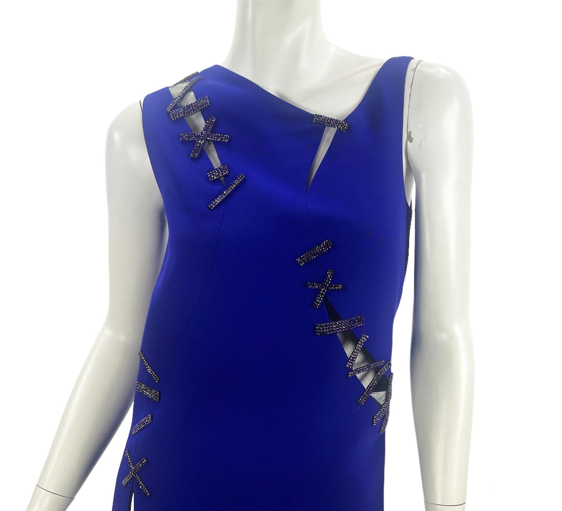 Versace mini-robe bleue ornée de cristaux Swarovski et découpes, 38 US 4, neuve avec étiquette en vente 1