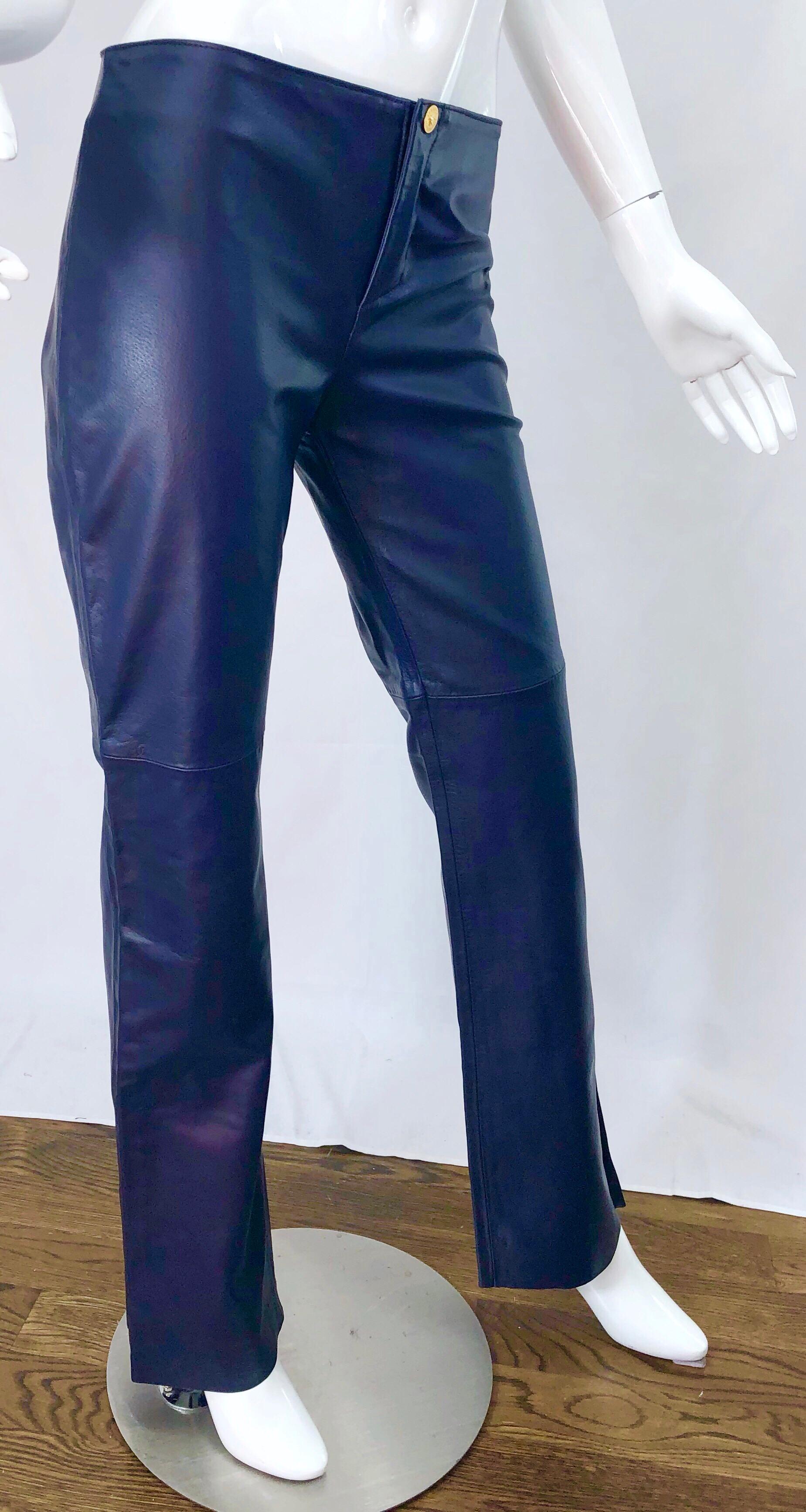 NWT Versace Vintage 1990s Purple Leather Sz 6 Eggplant Low Rise Flared Leg Pants In New Condition In San Diego, CA