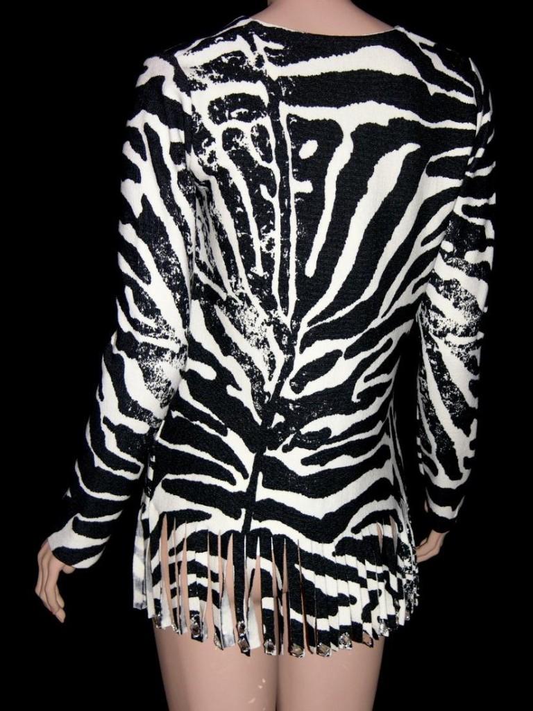 NWT Vintage Blumarine FW 2010 Swarovski Crystals Fringe Wool Cardigan It 44 US 8 en vente 6