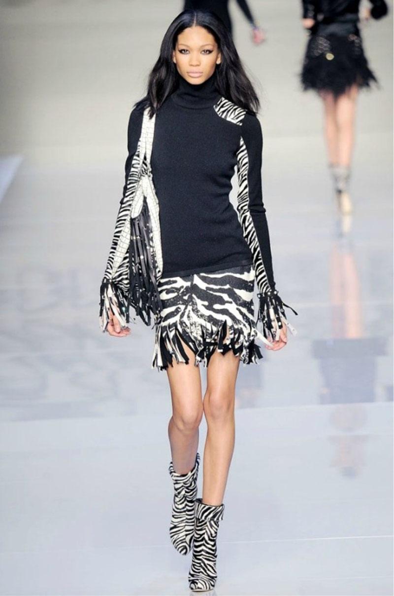 NWT Vintage Blumarine FW 2010 Swarovski Crystals Fringe Wool Cardigan It 44 US 8 en vente 1