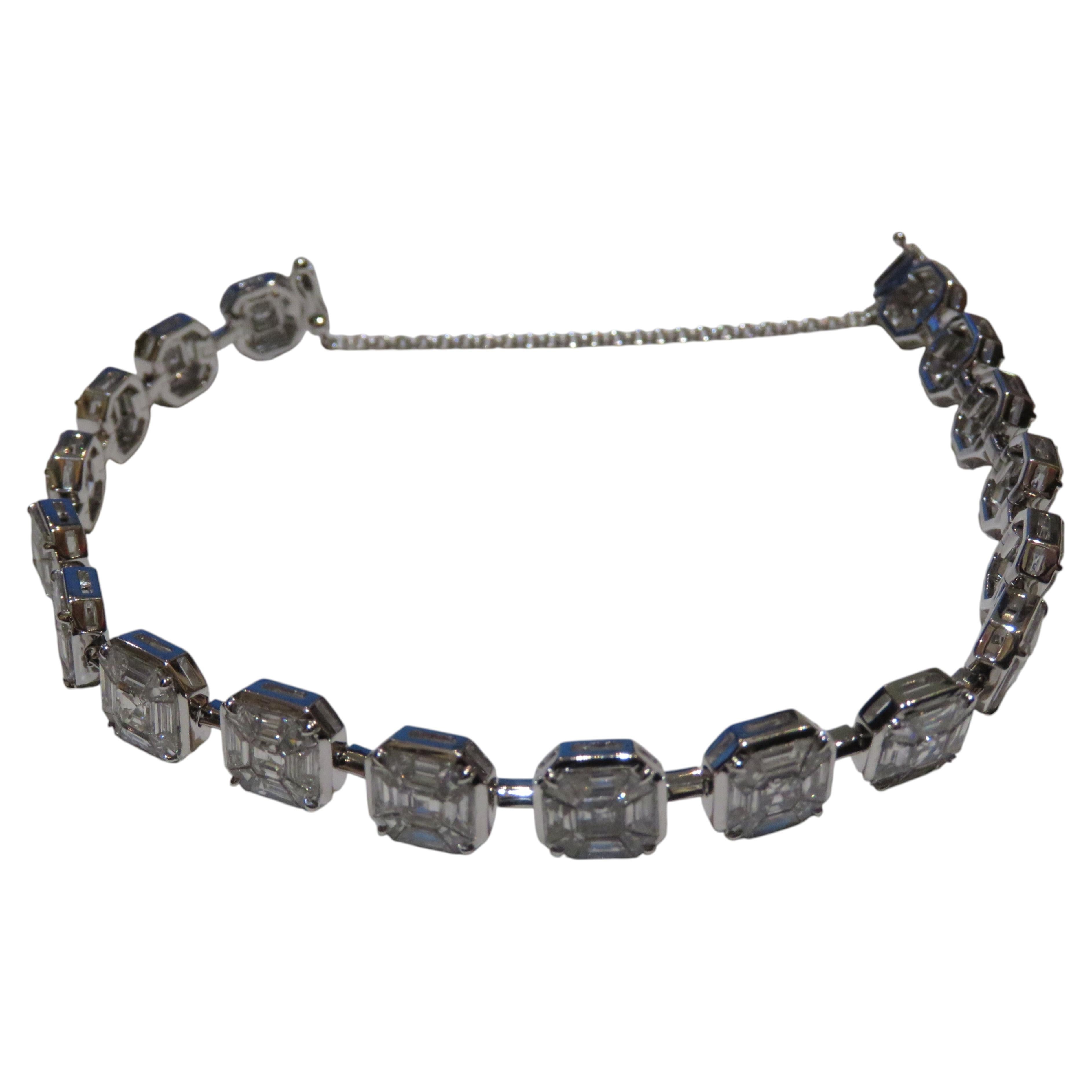 NWT$110, 000 Important 18KT Gold 10CT Fancy Glittering Diamond Tennis Bracelet For Sale