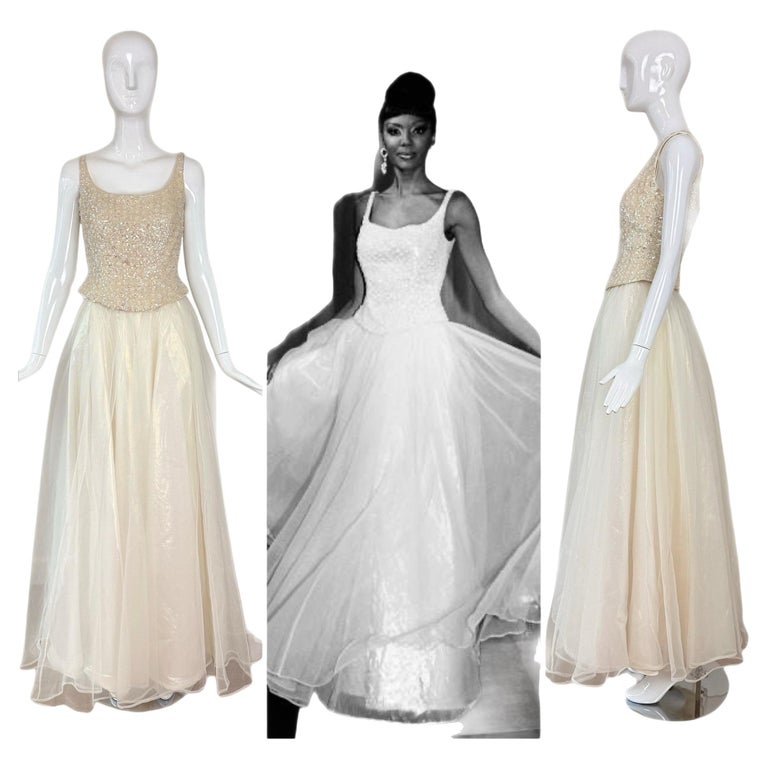 chinese dress ladies *GORGEOUS CARMEN MARC VALVO LACE EVENING GOWN WITH LACE UP BACK – Vintage  Clothing & Fashions main image 1