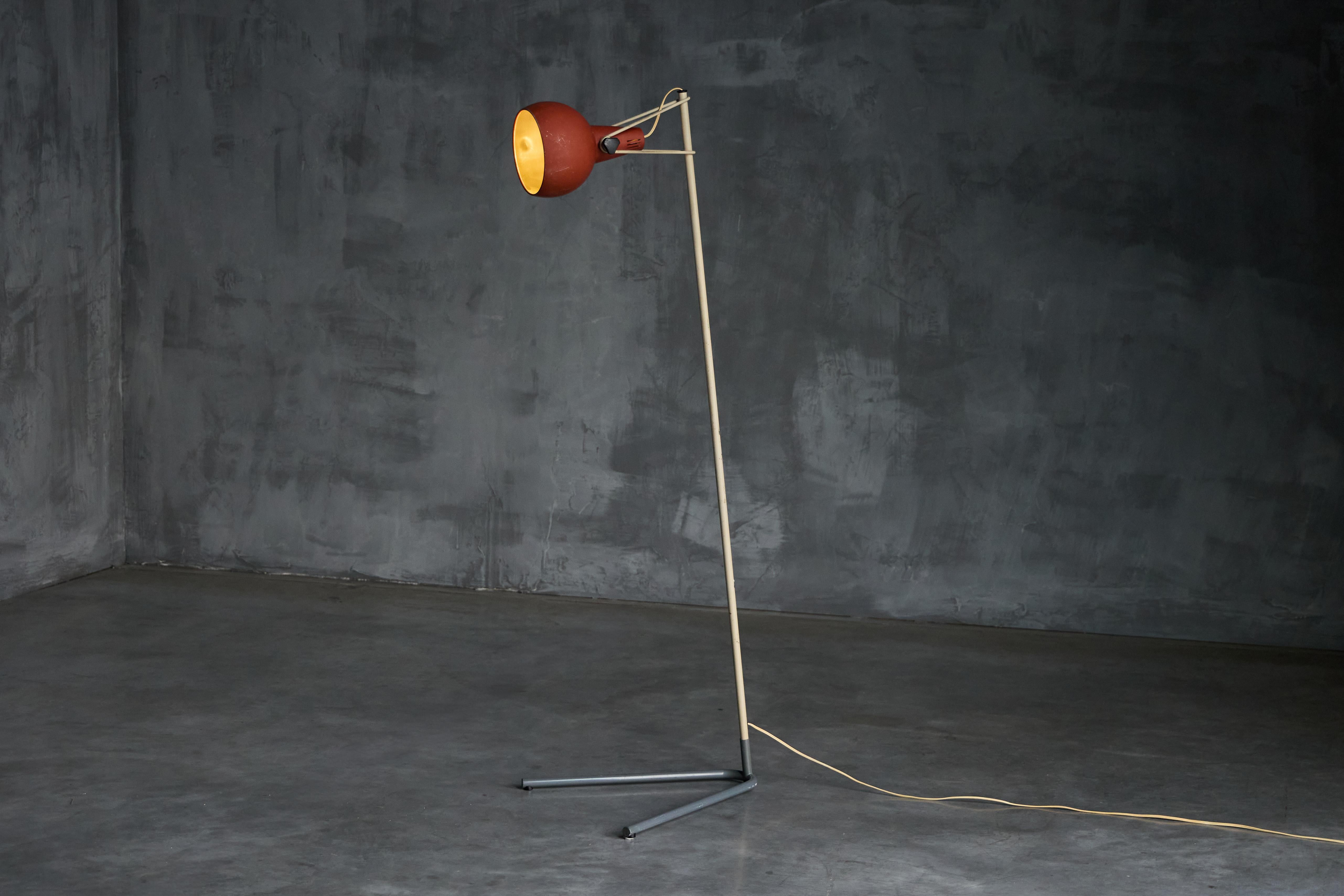 'NX29' Floor Lamp by Louis Kalff for Philips, Netherlands, 1950s For Sale 10