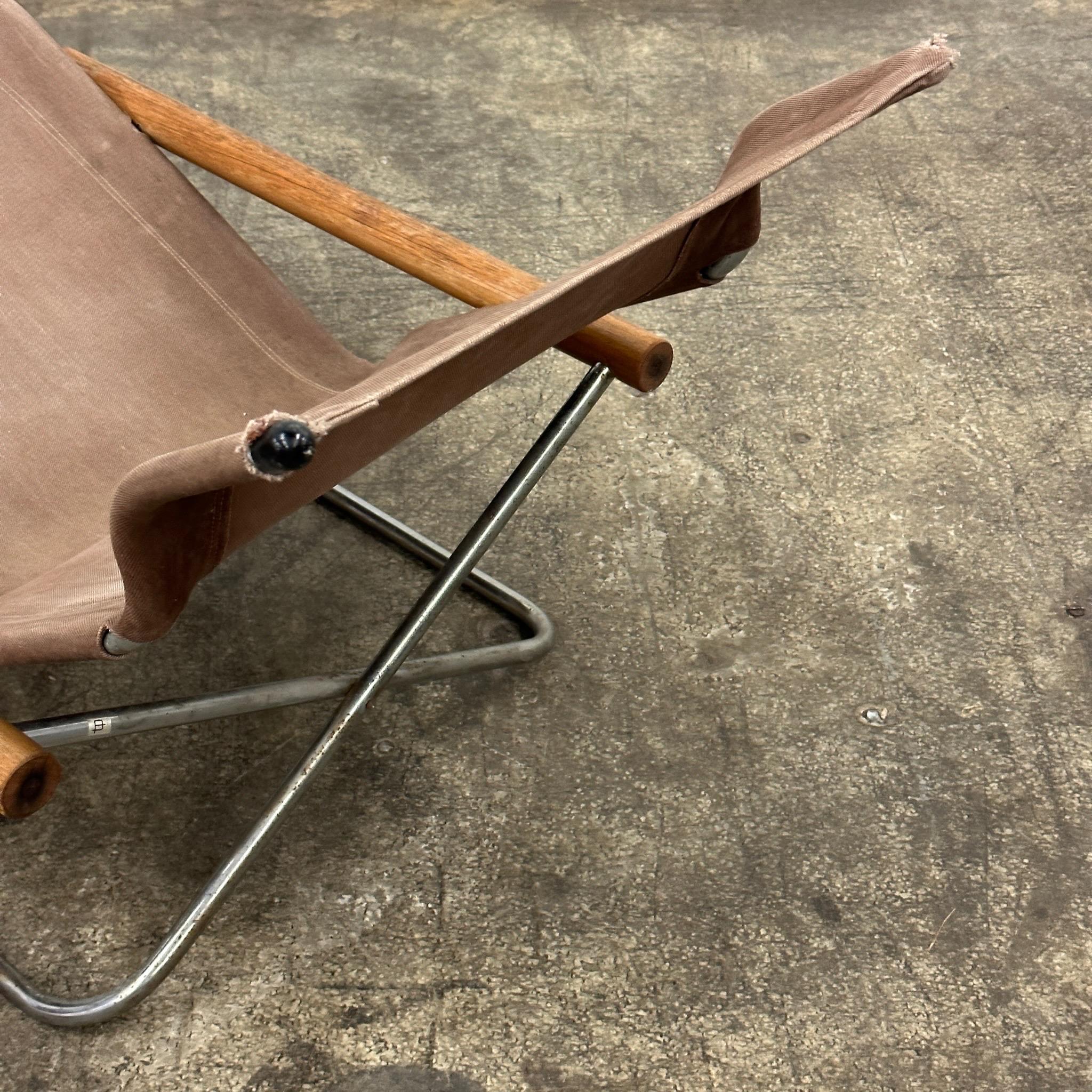 NY Klappbare Chaise von Takeshii Nii (Leinwand) im Angebot
