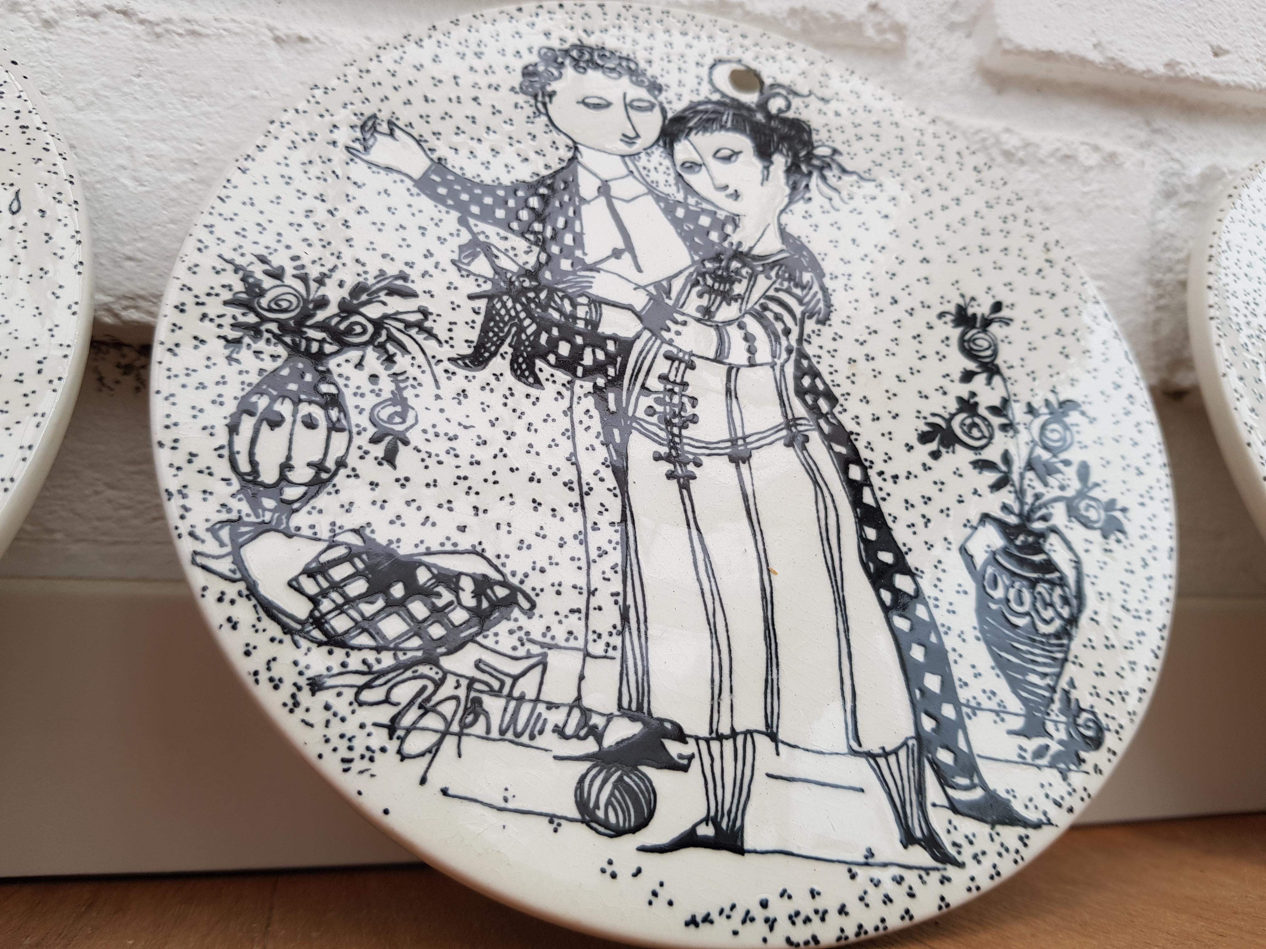 Mid-20th Century Ny Mølle, Set of Danish Decorative Porcelain Plates, 1970s For Sale