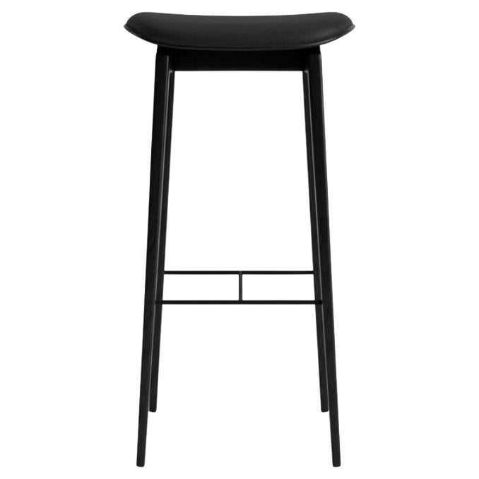NY11 Bar Stool with Black Oak Frame and Ultra Black 41599 Leather Seat For Sale