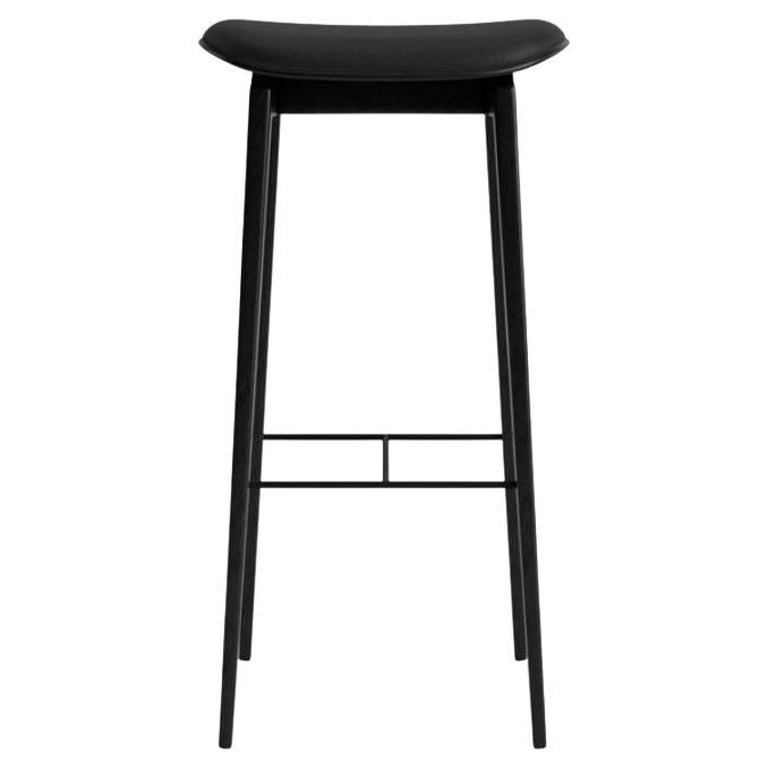 NY11 Bar Stool with Black Oak Frame and Ultra Black 41599 Leather Seat