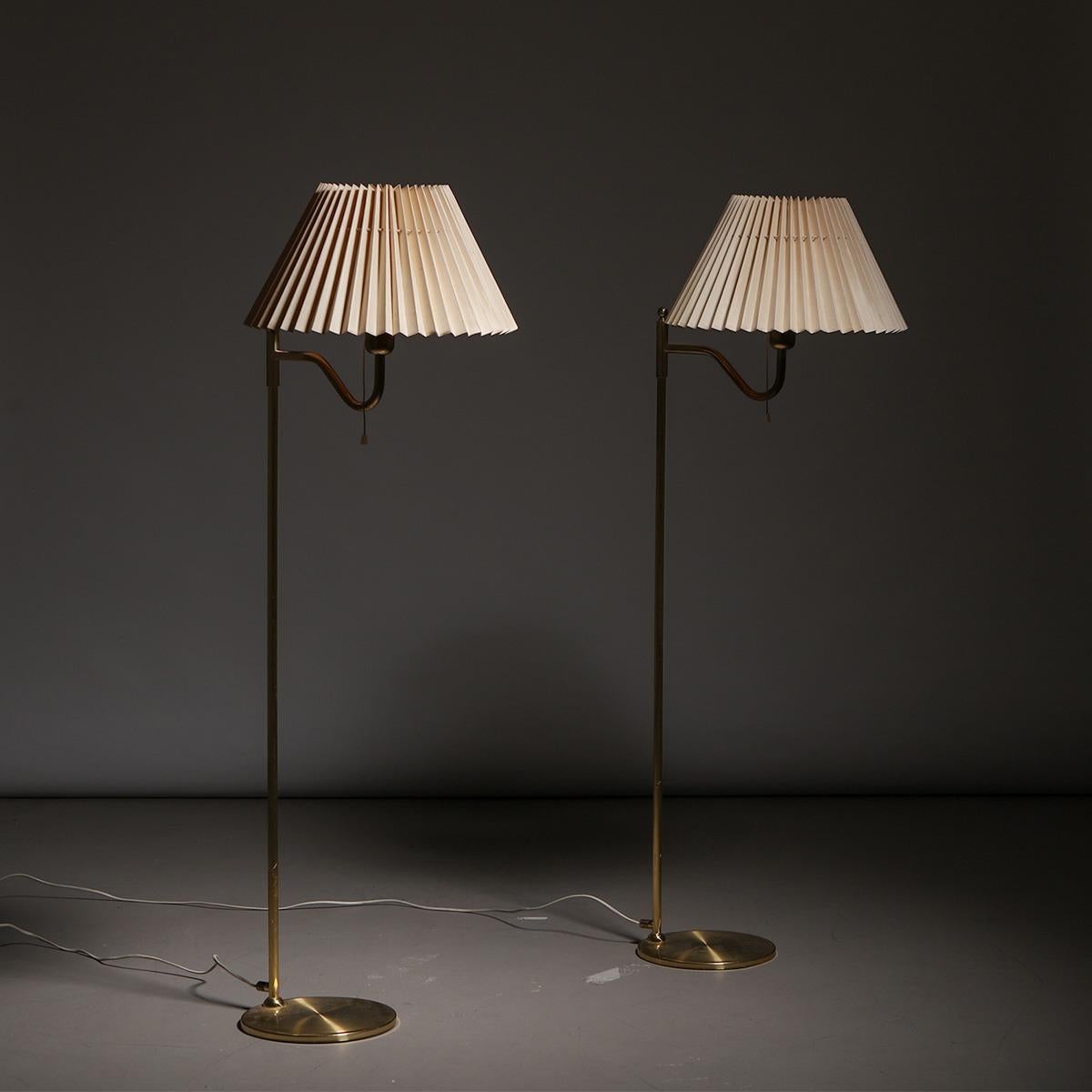 Nya Öia, paire de lampadaires, modèle 