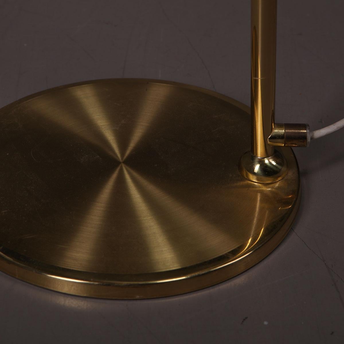 Paire de lampadaires en laiton Nya Öia, Suède, années 1970 Bon état - En vente à Prague, New Town