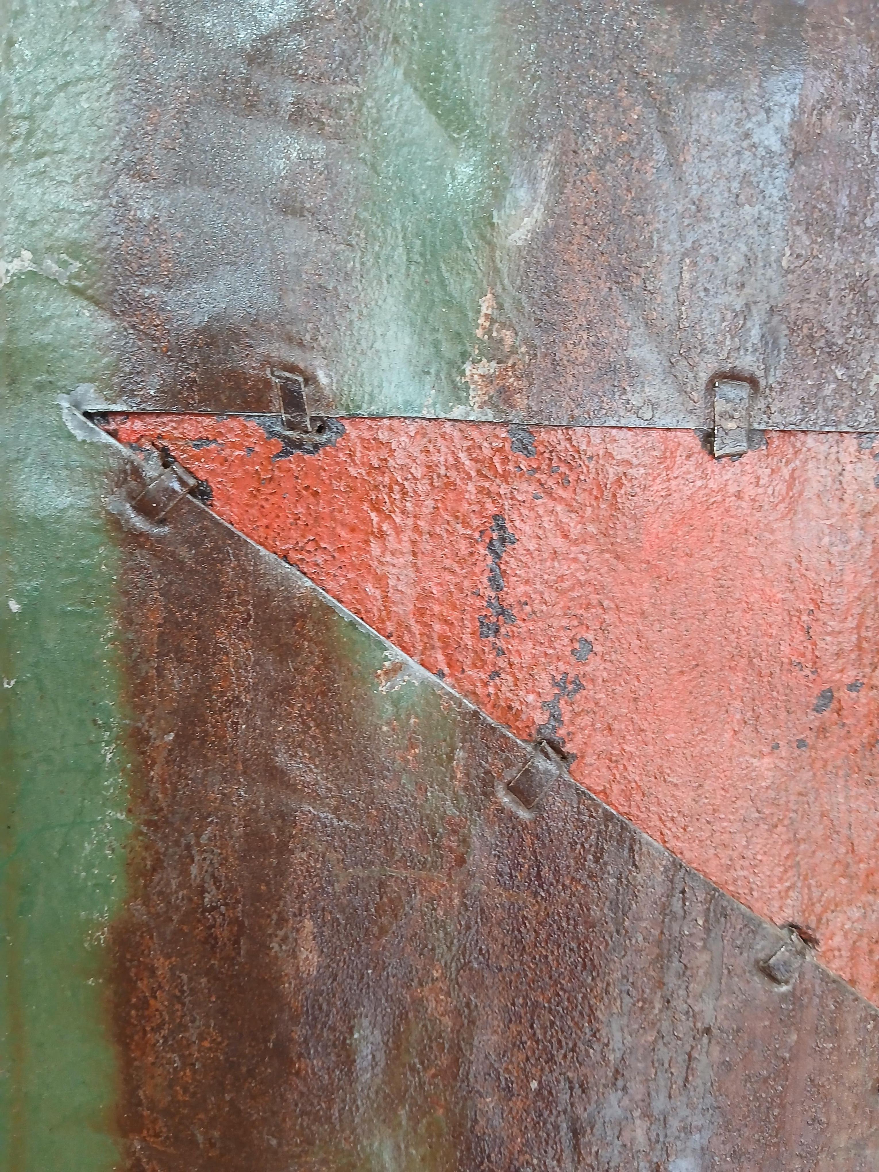 Nyasha Mashumba, having been the apprentice of Mark Hilltout, has now carved out a career for himself as artist and designer, utilizing the medium and craft he has mastered over the years of working with Mark. His work in flattened Corrugated Iron