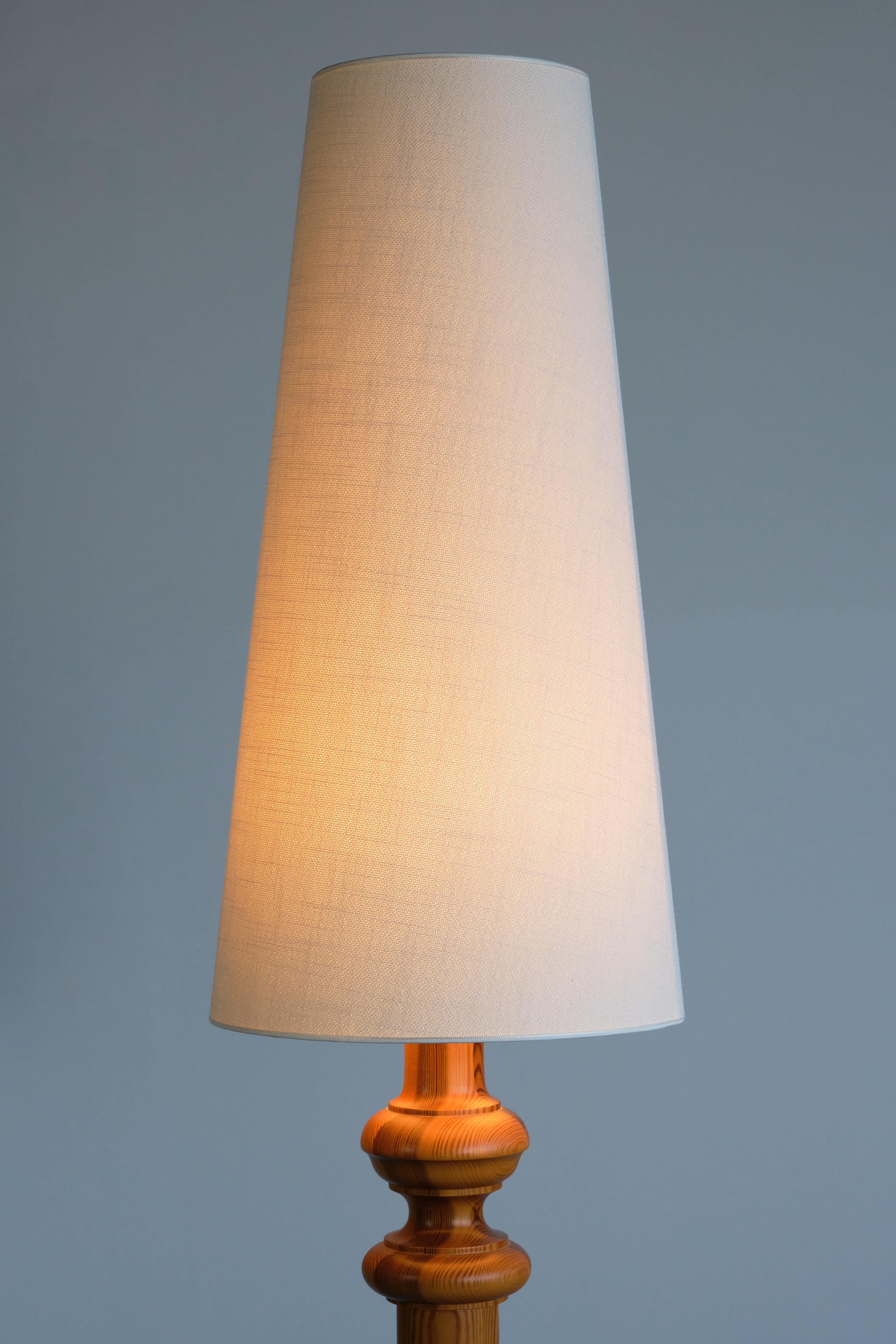 Swedish Nybro Armaturfabric Tall Floor Lamp in Solid Pine Wood, Sweden, 1960s For Sale
