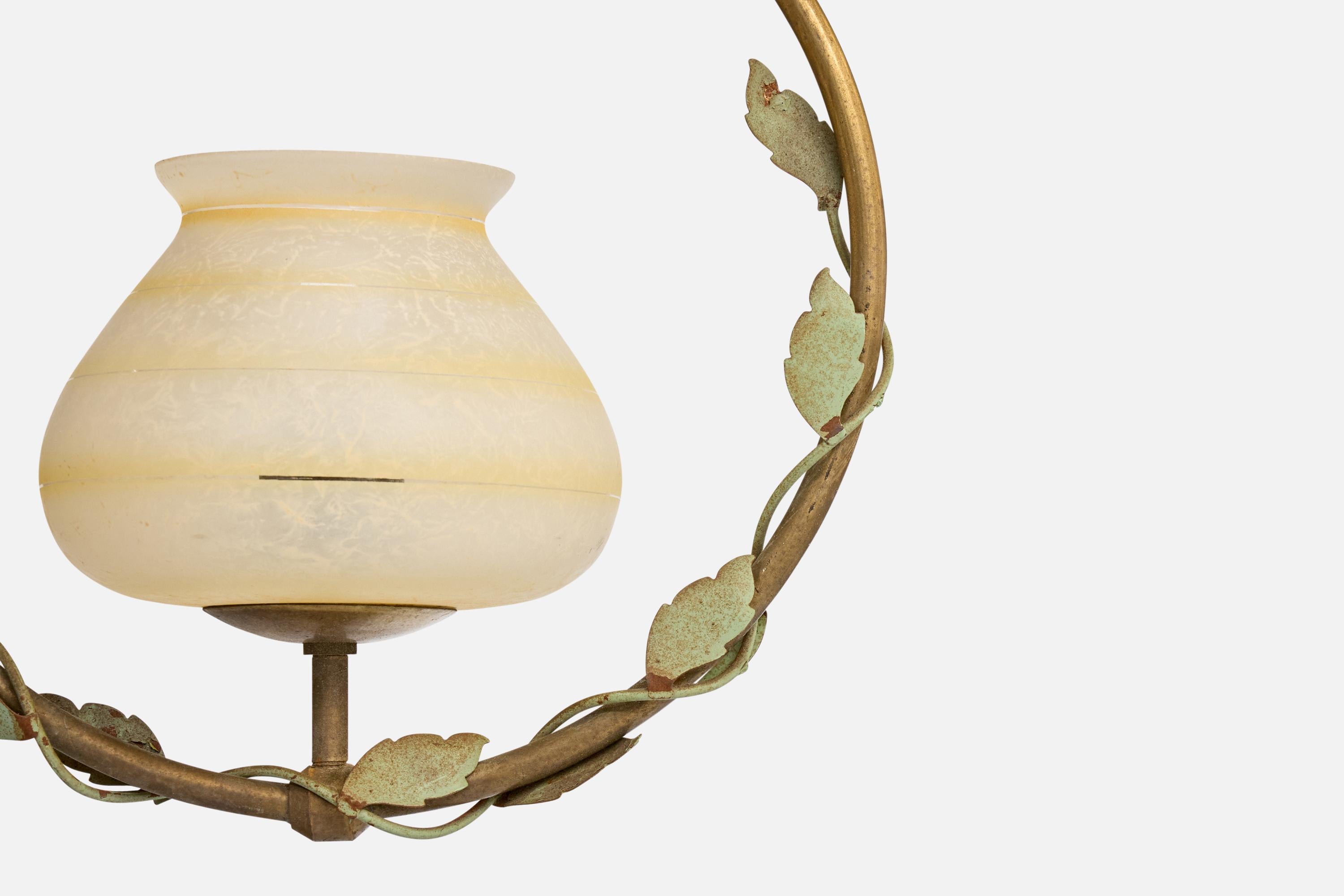 Metà XX secolo Nybro Armaturfabrik, Lampada a sospensione, Ottone, Metallo, Vetro, anni '50 in vendita