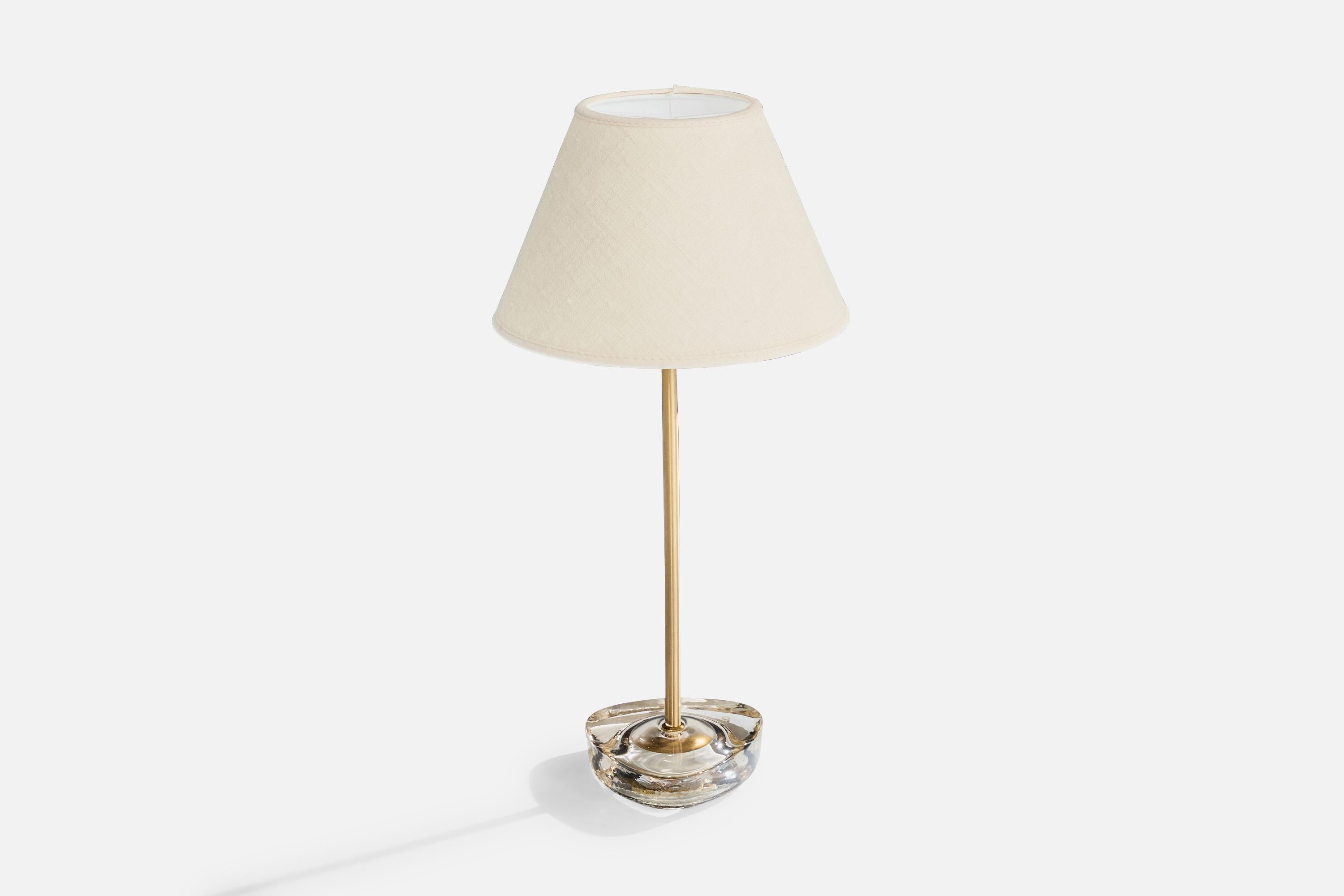 Nybro Armaturfabrik, Tischlampe, Messing, Glas, Schweden, 1950er Jahre (Moderne der Mitte des Jahrhunderts)