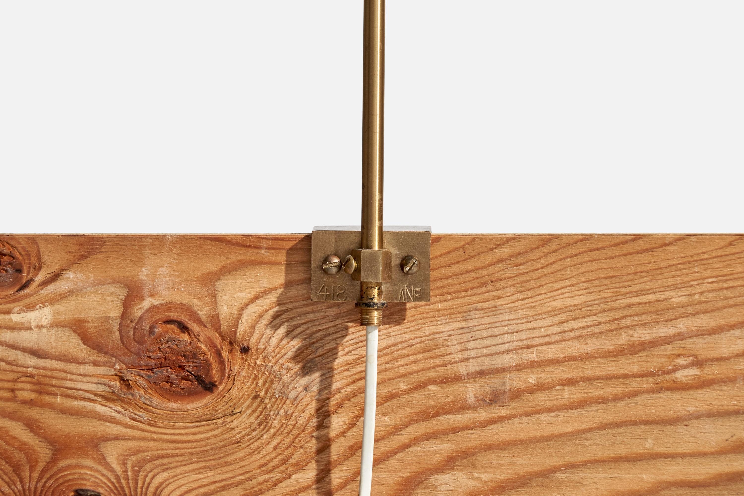 Laiton Nybro Armaturfabrik, Task Light, laiton, tissu, Suède, années 1940 en vente