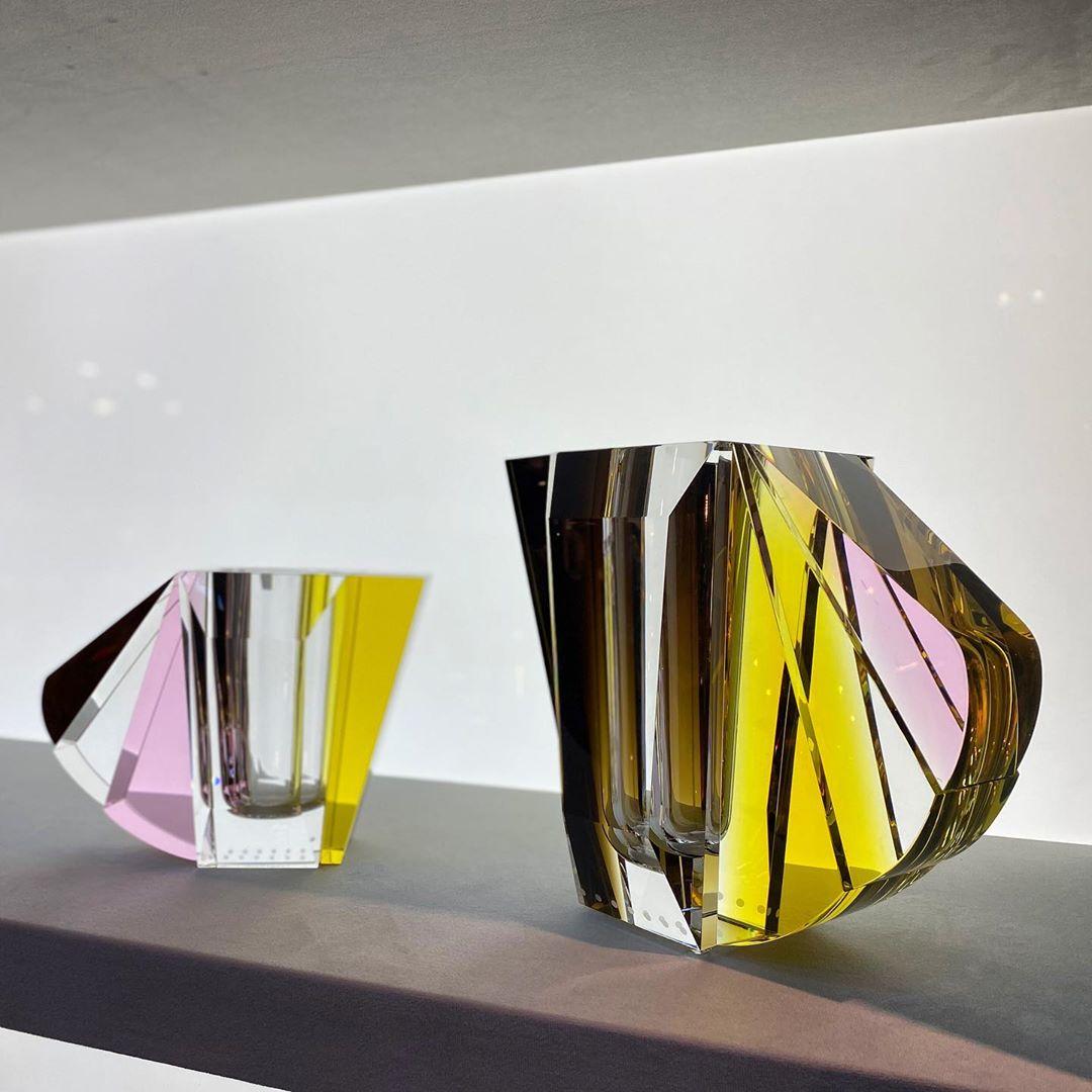 Danois Vase NYC Contemprary en cristal contemporain sculpté à la main en vente