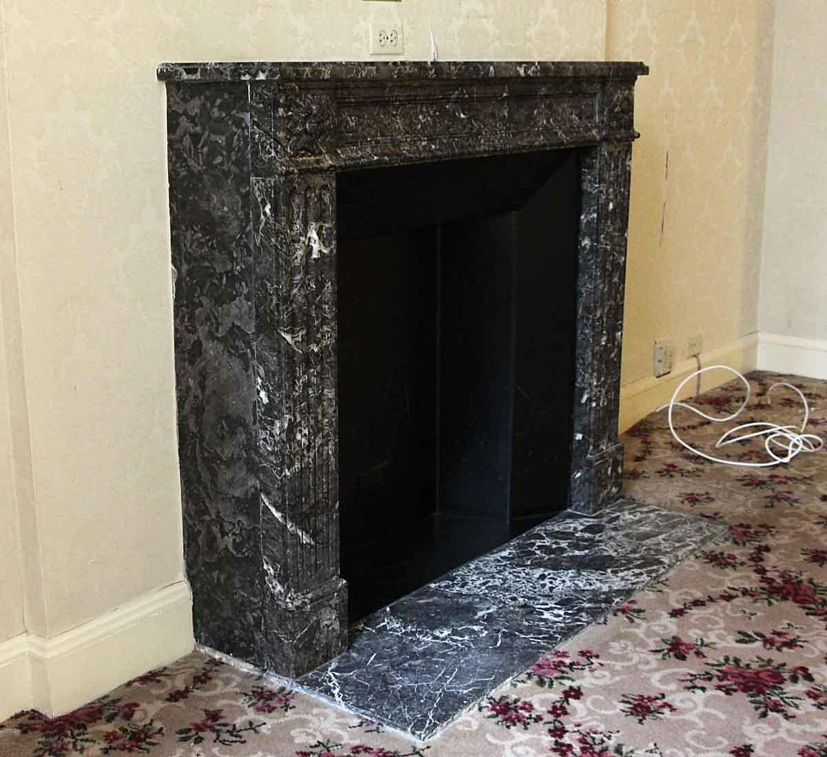 Louis XVI Gray Marble French Regency Mantel Waldorf Astoria Hotel In Good Condition For Sale In New York, NY