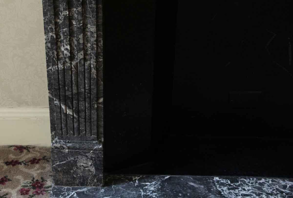 Manto francese Regency in marmo grigio Luigi XVI Hotel Waldorf Astoria 4