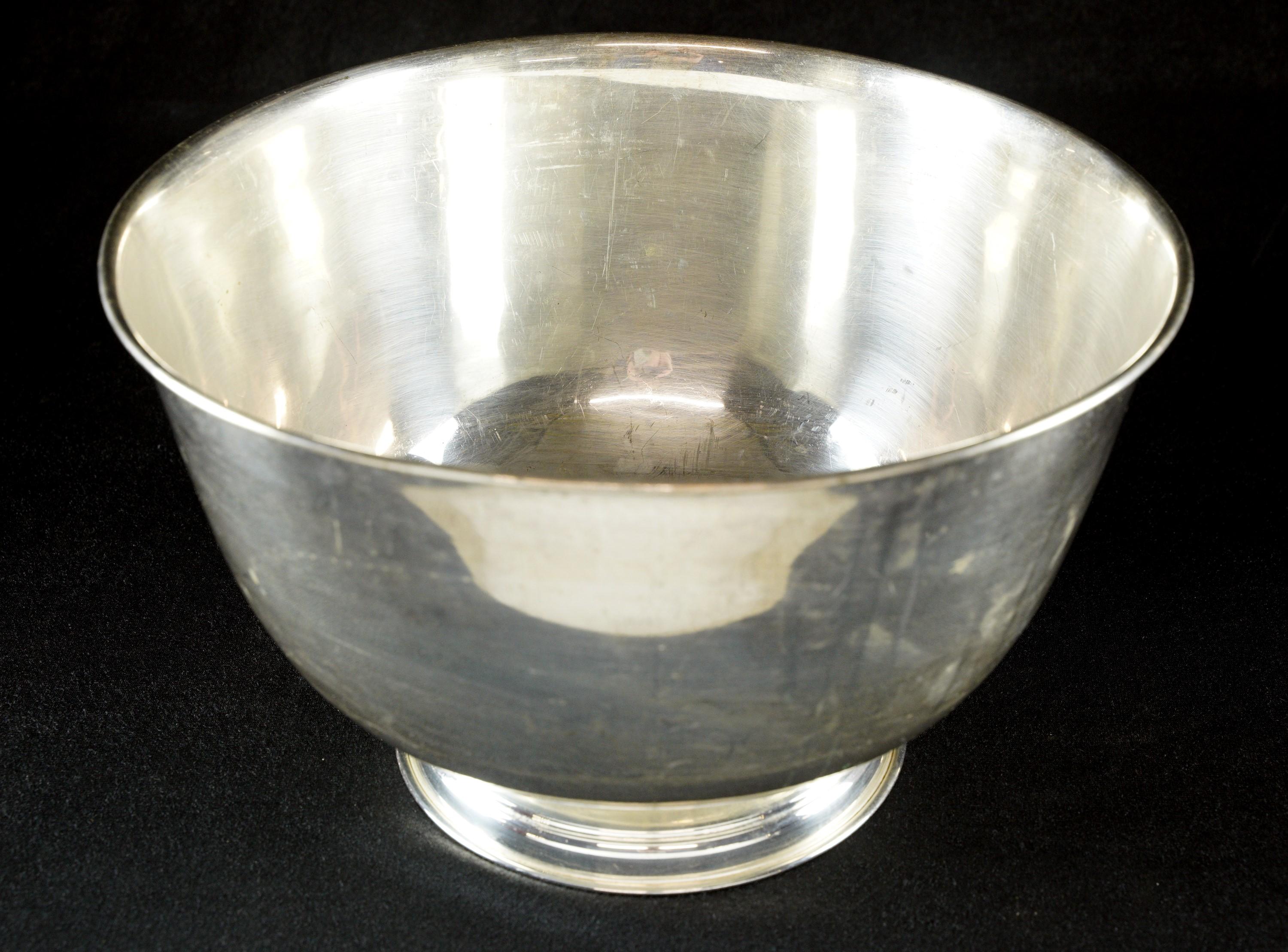 Early 2000s silver plated champtyagne bowl rescued from the one and only Waldorf Astoria Hotel on Park Ave in New York City. Manufactured by Mesoware. Typical minor wear. Please see images. Waldorf Astoria authenticity card included with your