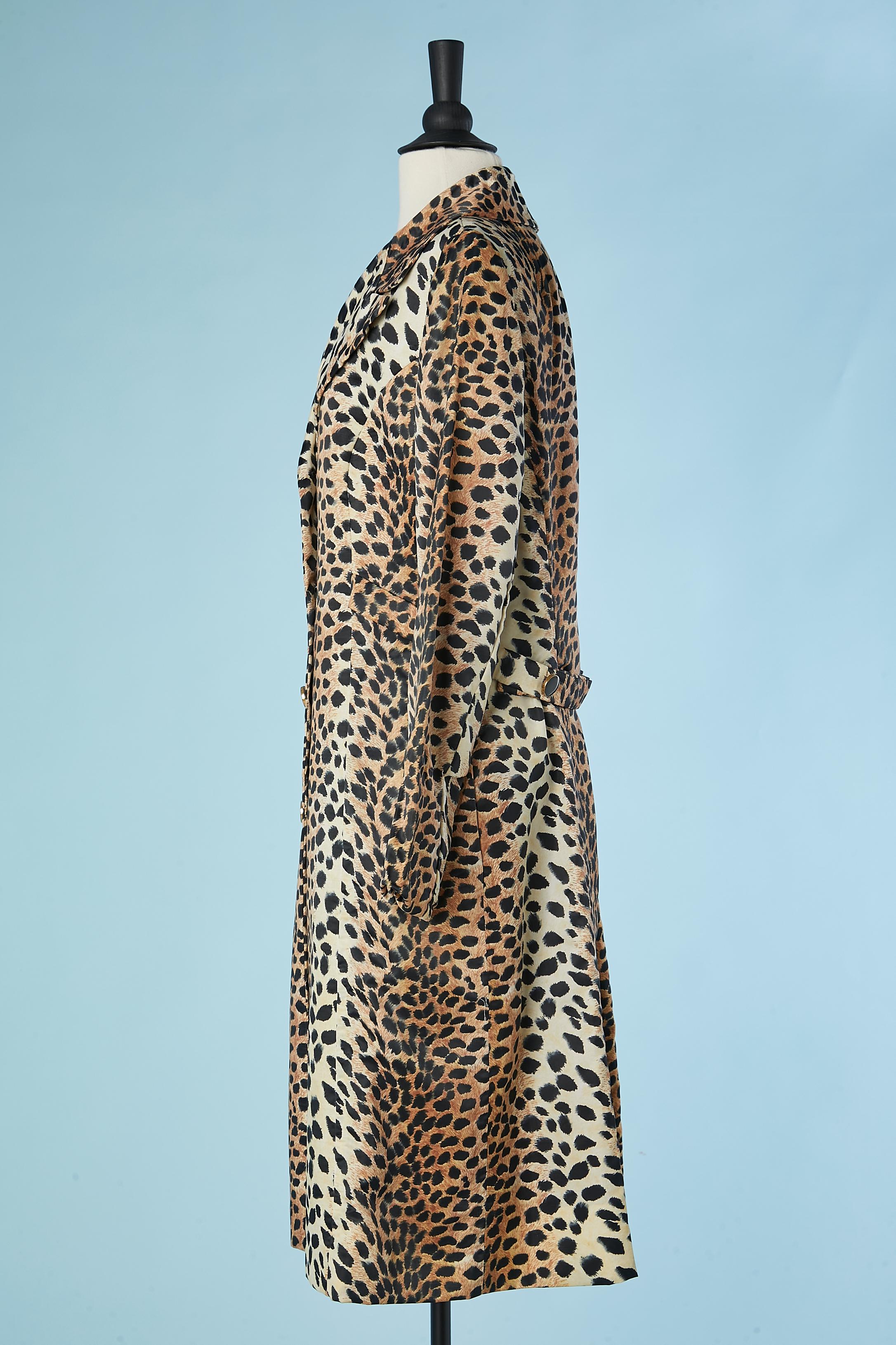 Nylon raincoat in leopard print Lilli Ann Circa 1970's  In Excellent Condition For Sale In Saint-Ouen-Sur-Seine, FR