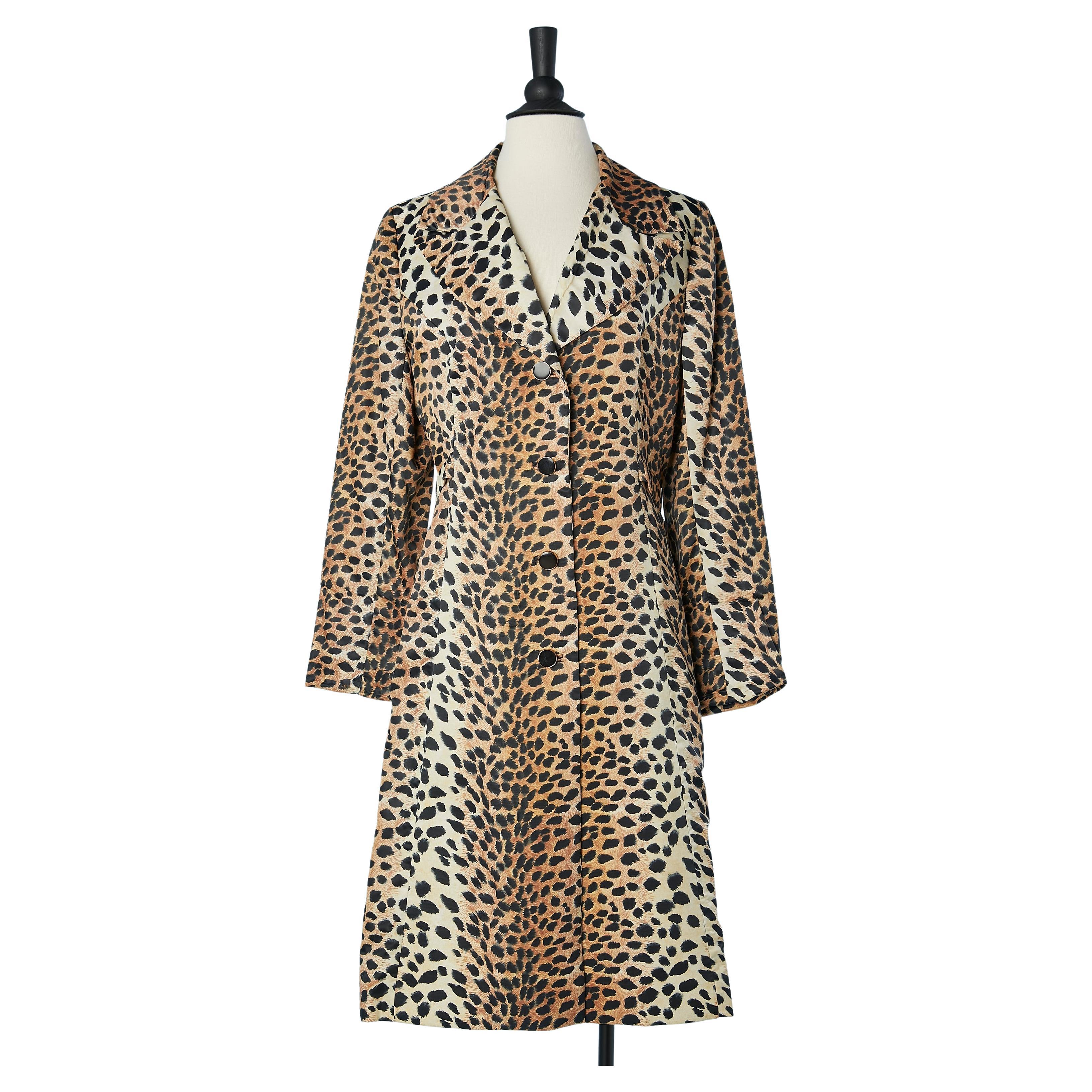 Nylon raincoat in leopard print Lilli Ann Circa 1970's 