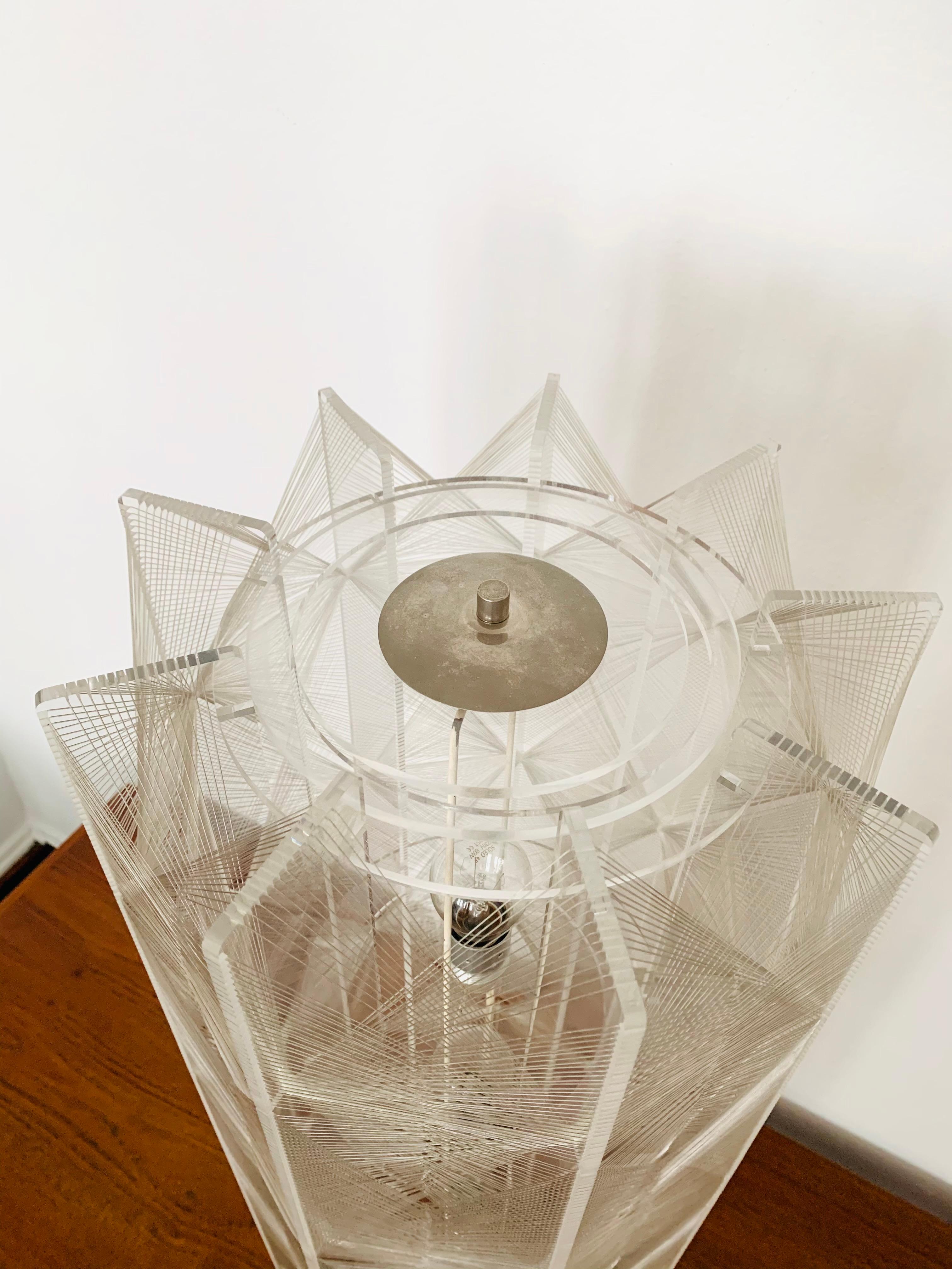 Plastica Lampada da terra in filo di nylon di Paul Secon per Sompex in vendita